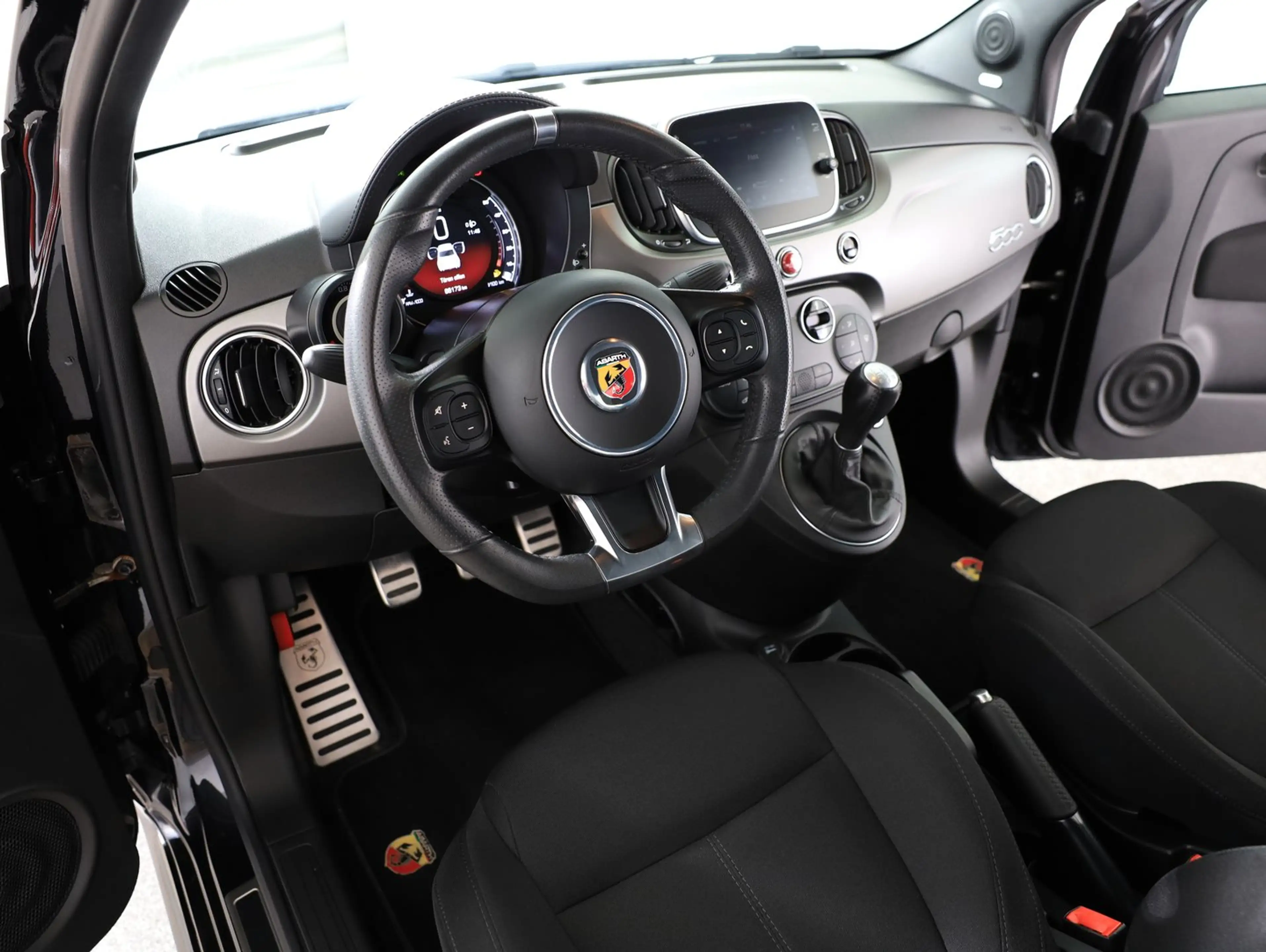 Abarth 500 595 Custom — photo 10