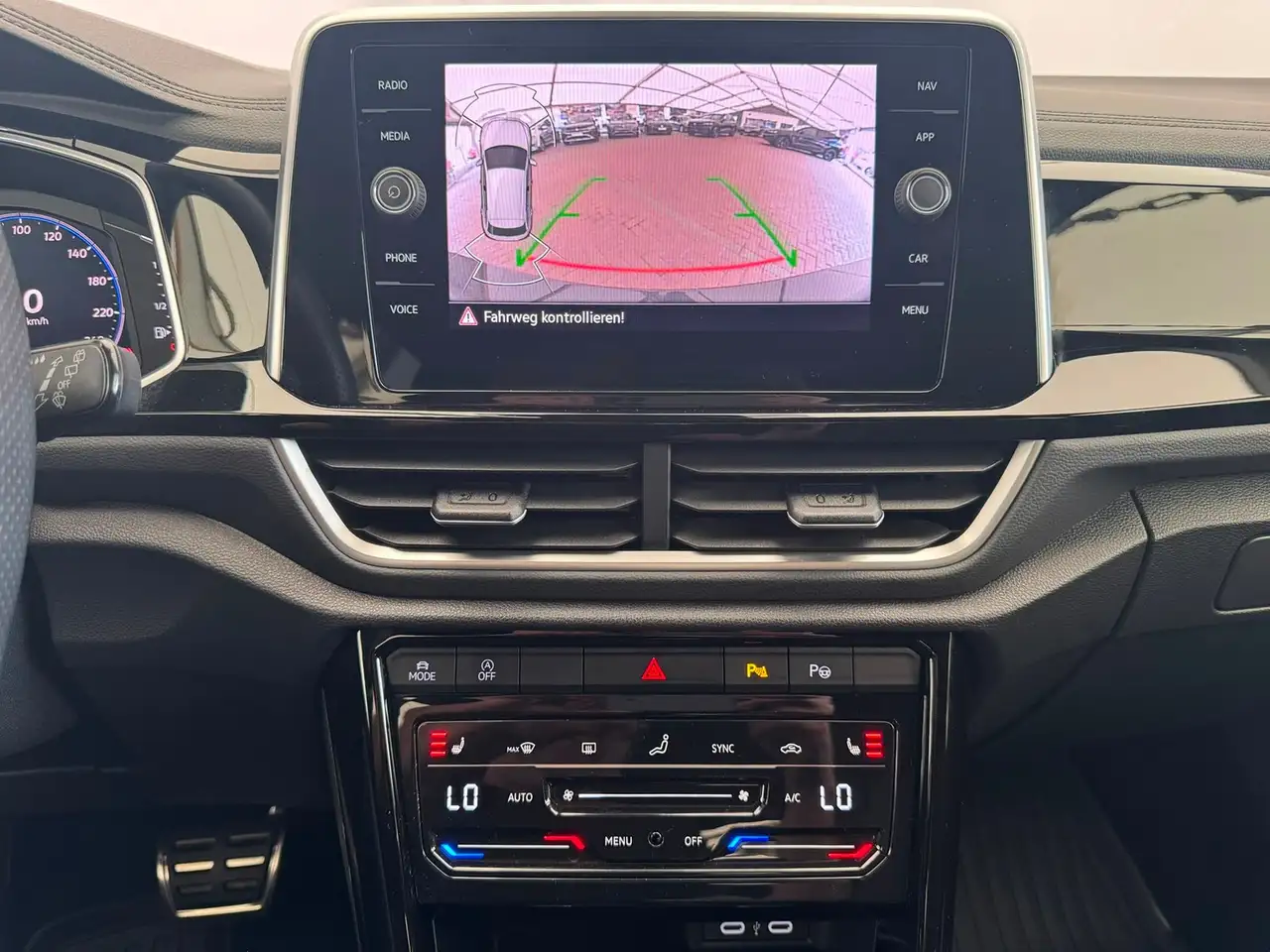 Volkswagen T-Roc, фото 6