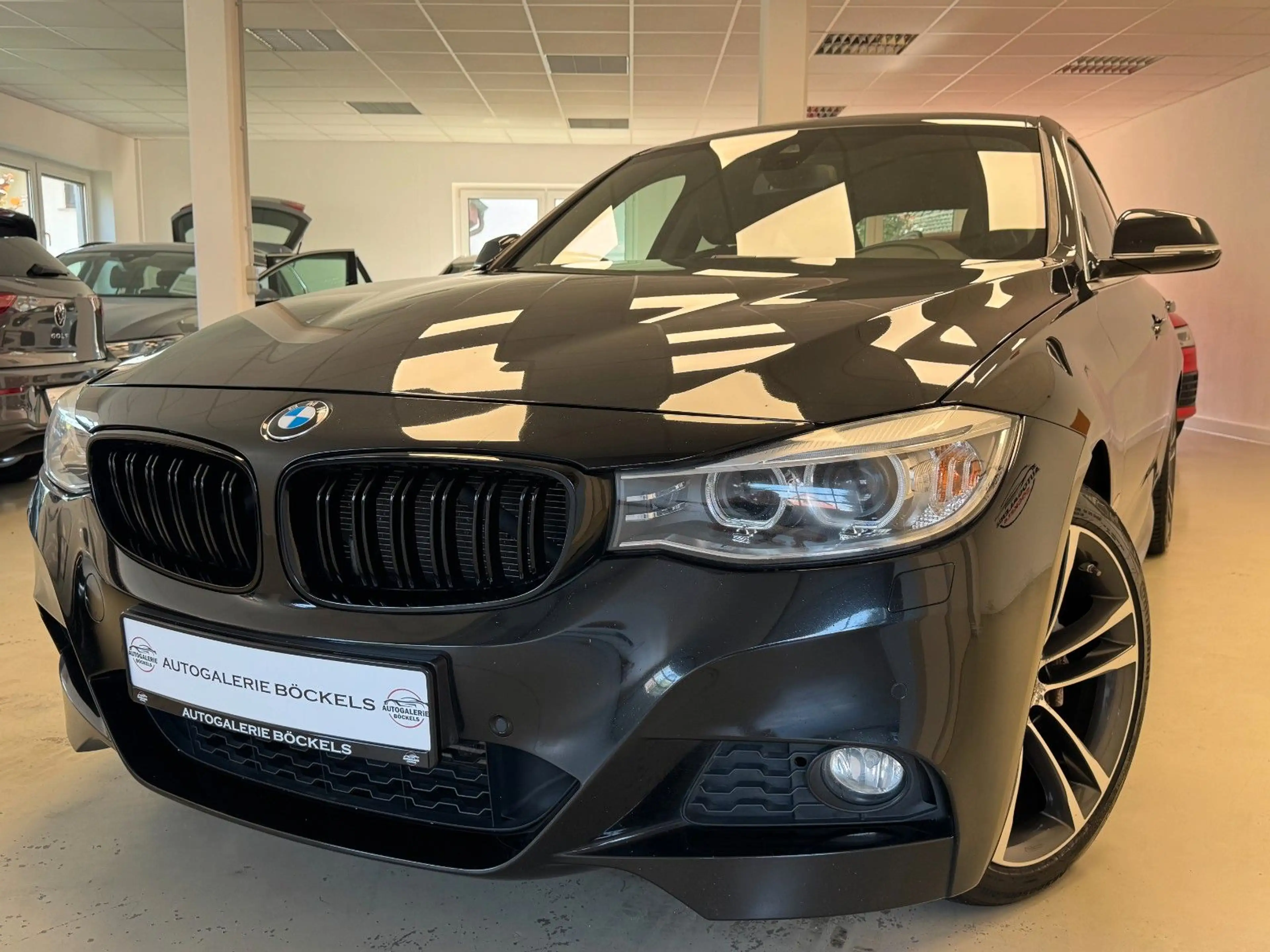 BMW 335 335 d xDrive Gran Turismo °M-Paket°AHK°2.Hand° — photo 6
