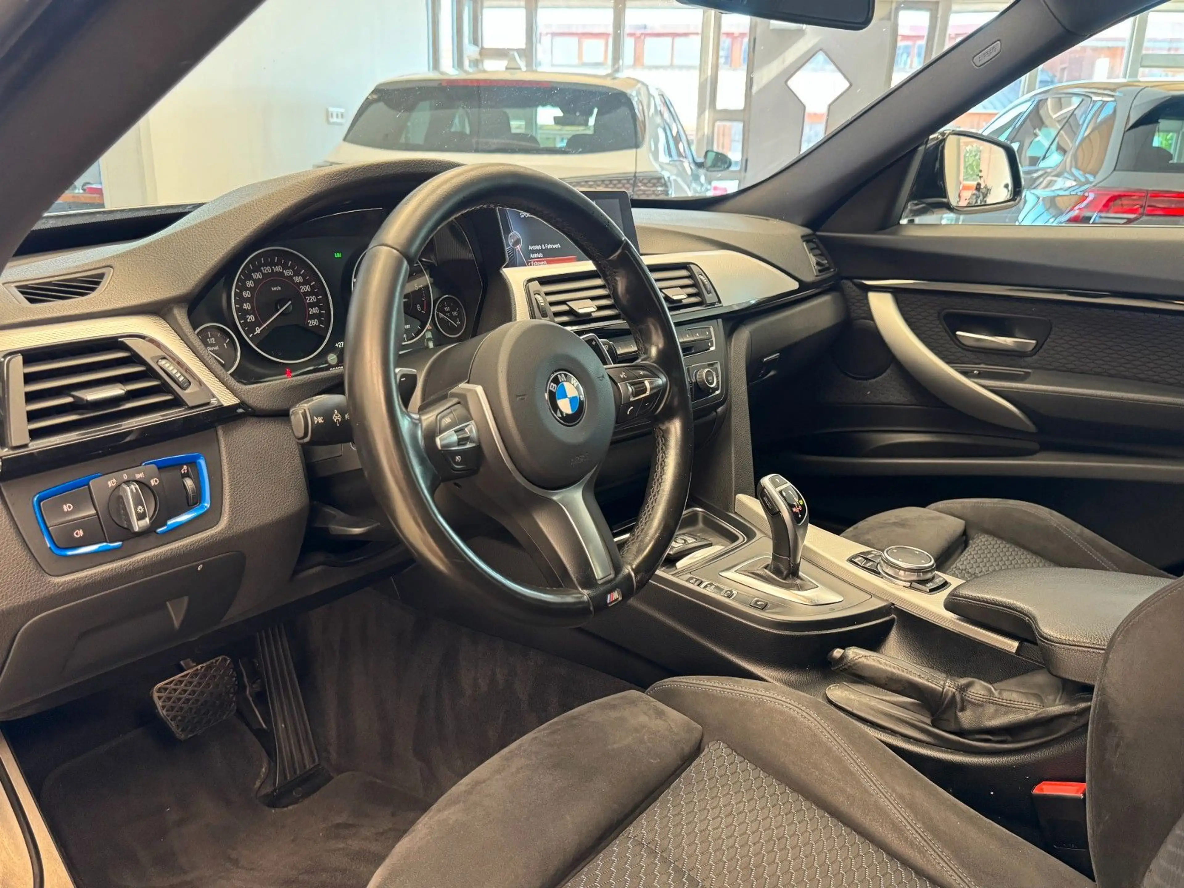 BMW 335 335 d xDrive Gran Turismo °M-Paket°AHK°2.Hand° — photo 10