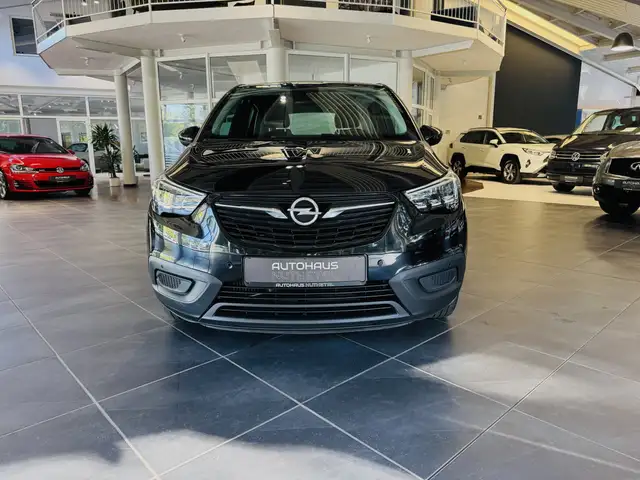 Opel Crossland view 2