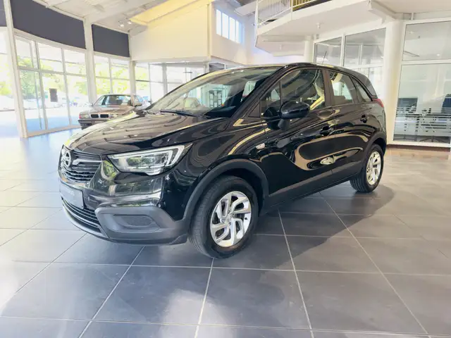 Opel Crossland view 3
