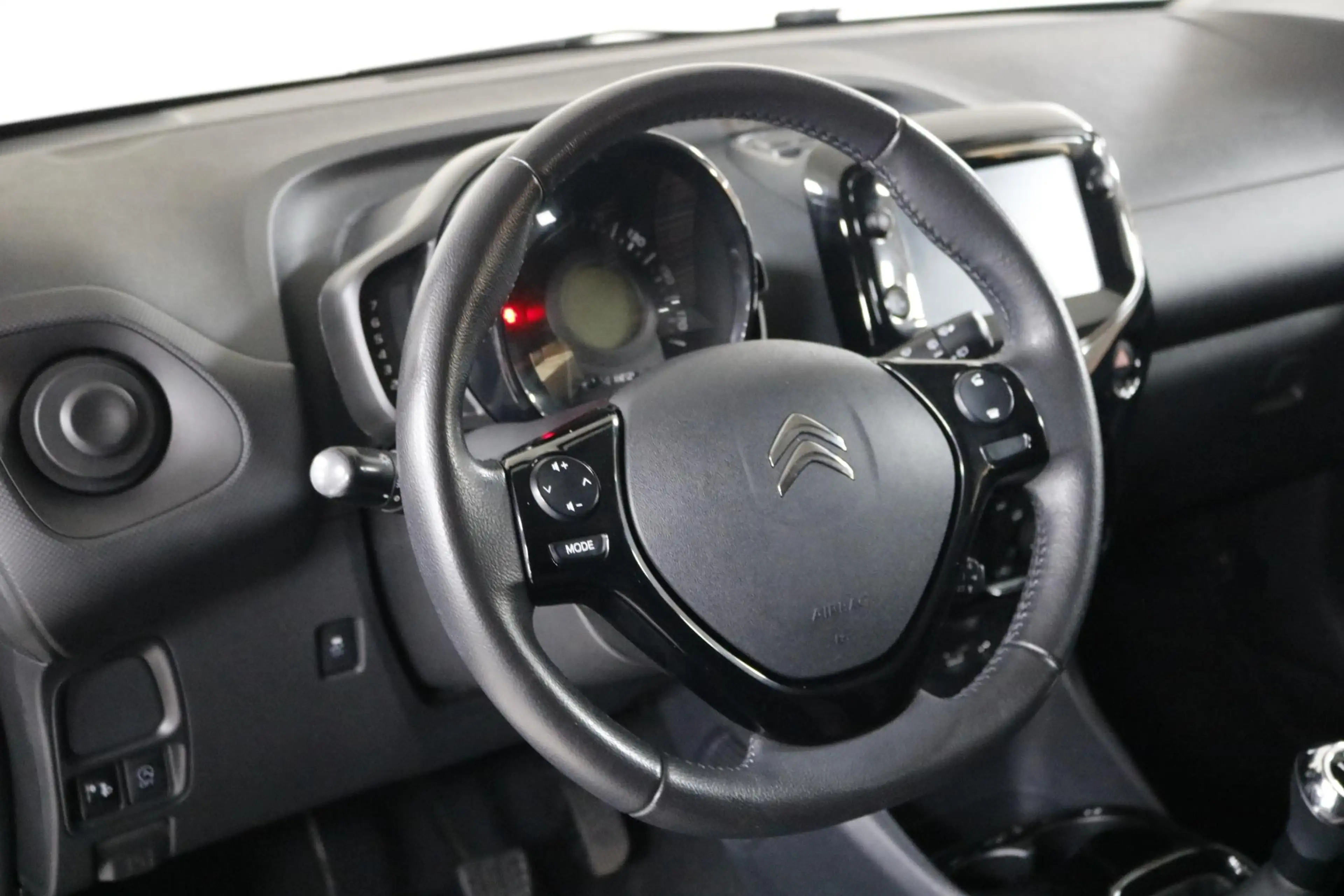 Citroen C1 1.0 VTi Feel All-Seasons | Airco | Carplay | Camer — photo 3