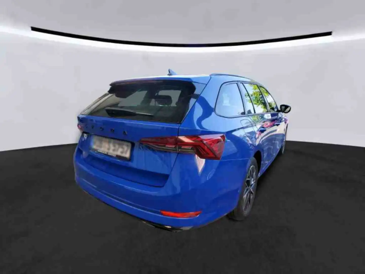 Skoda Octavia Combi Clever 2.0TDI DSG LED Navi RFK AHK Blau - 2