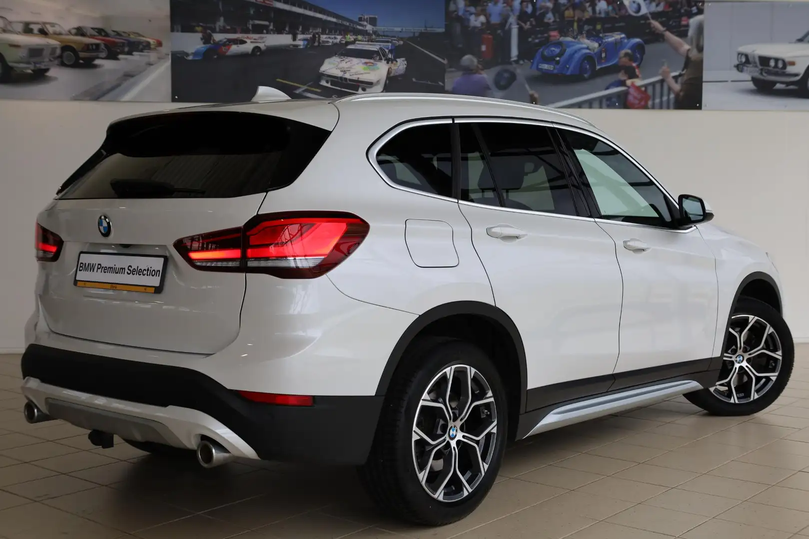 BMW X1 sDrive20i High Executive | VDL Nedcar Edition Blanc - 2