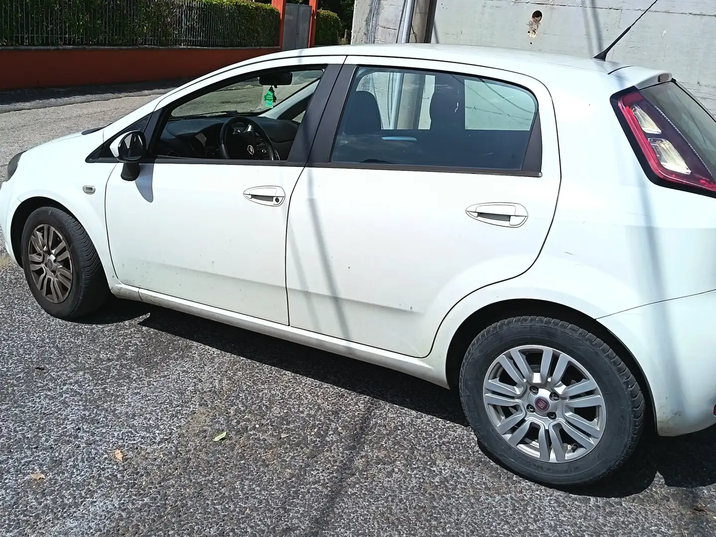 Fiat Punto Punto 5p 1.3 mjt II 16v Lounge 75cv Blanc - 2