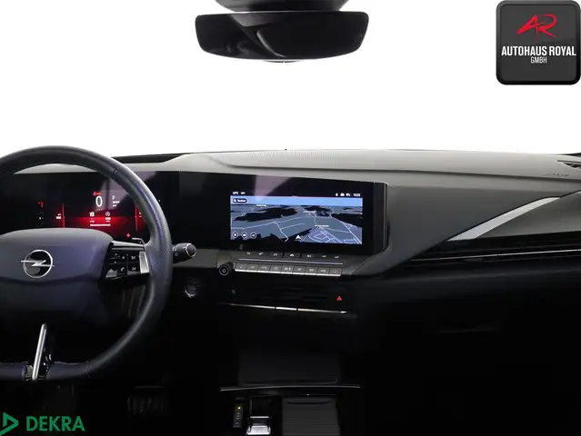 Opel Astra view 9