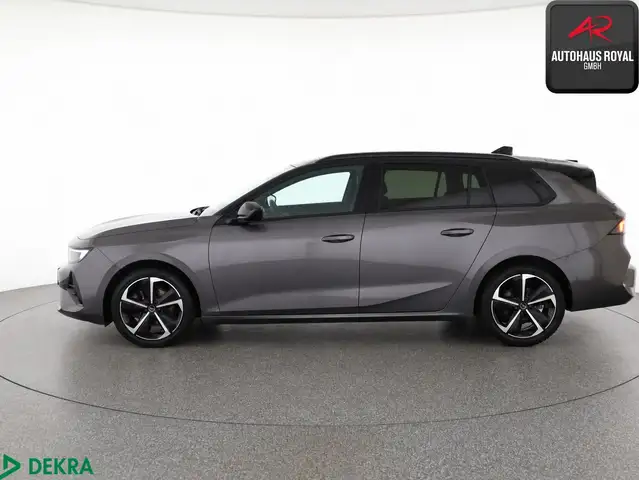 Opel Astra view 2