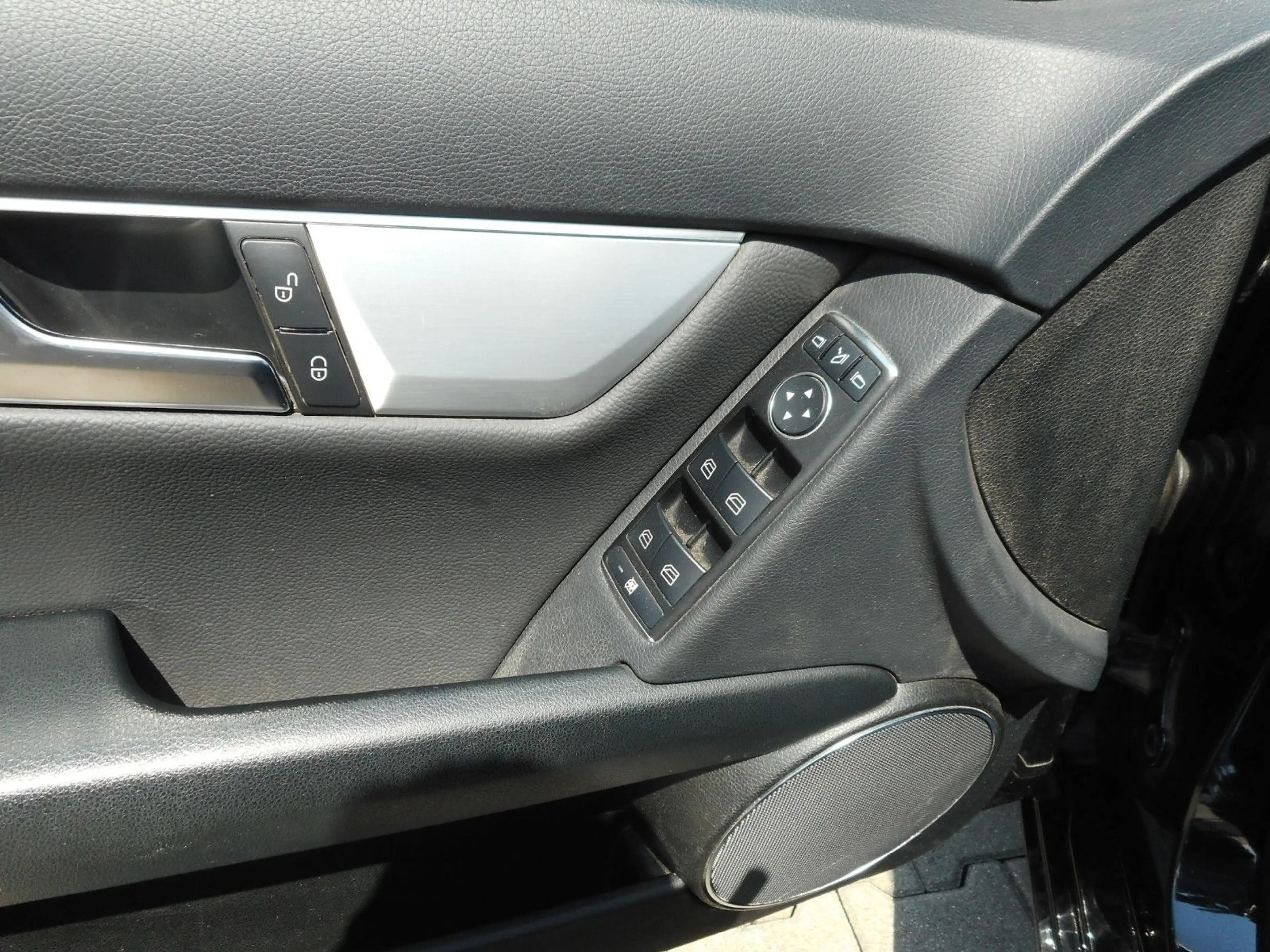 Mercedes-Benz C 220 CDI T Avantgarde Navi PDC HU neu — photo 13