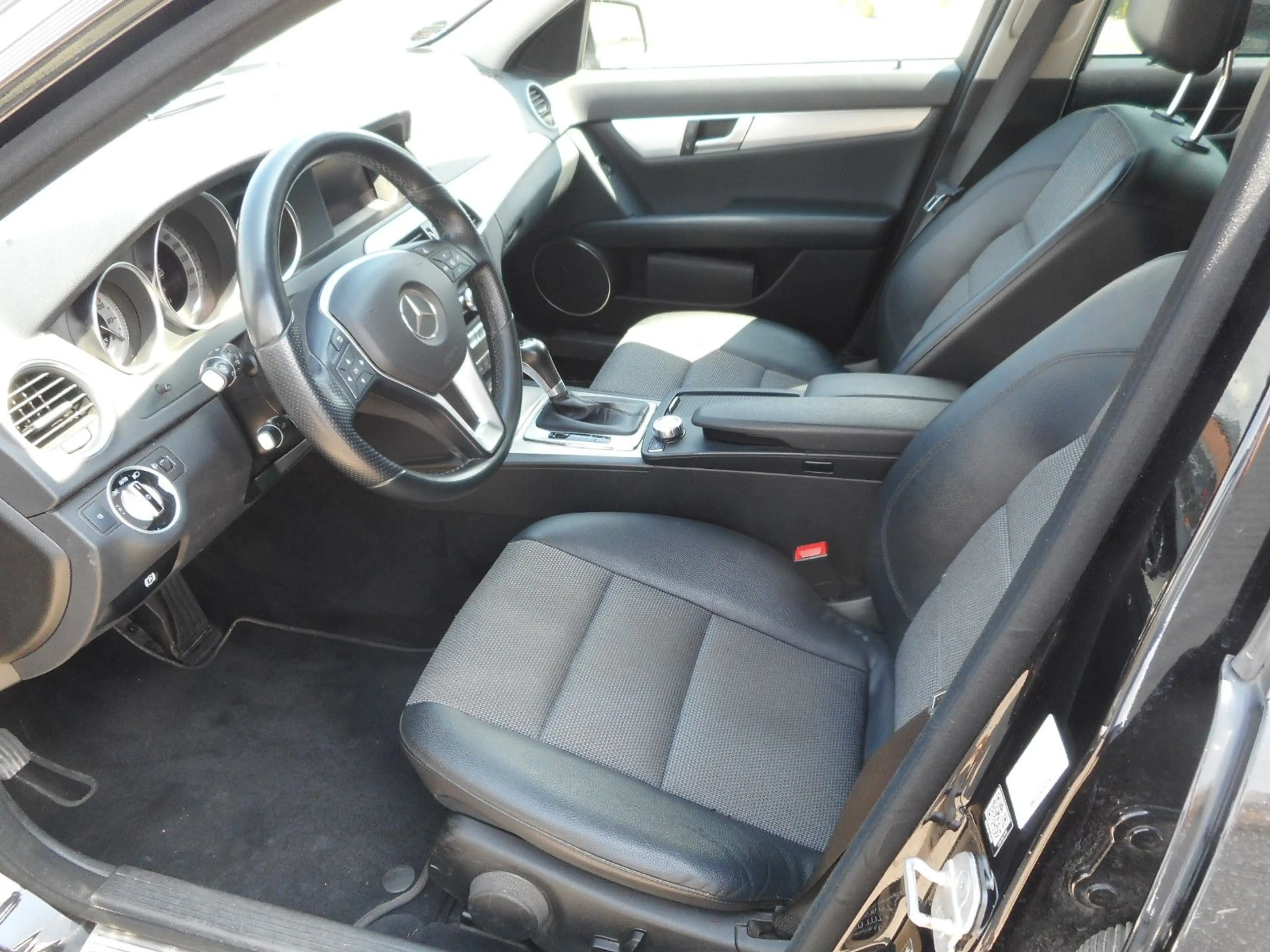 Mercedes-Benz C 220 CDI T Avantgarde Navi PDC HU neu — photo 8
