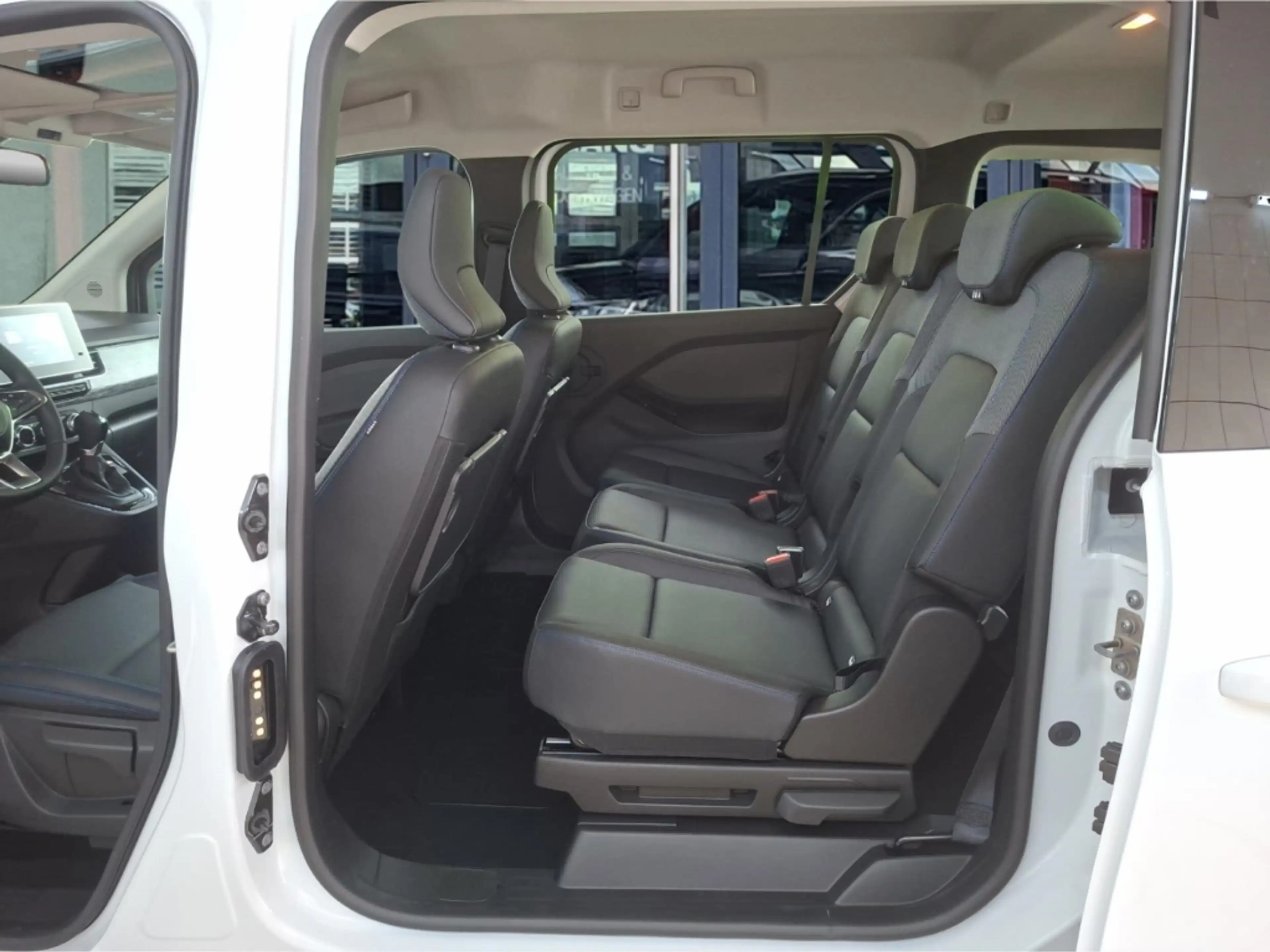 Nissan Townstar Tekna Kombi L2 130 DIG-T °LED°Navi°SHZ° — photo 8