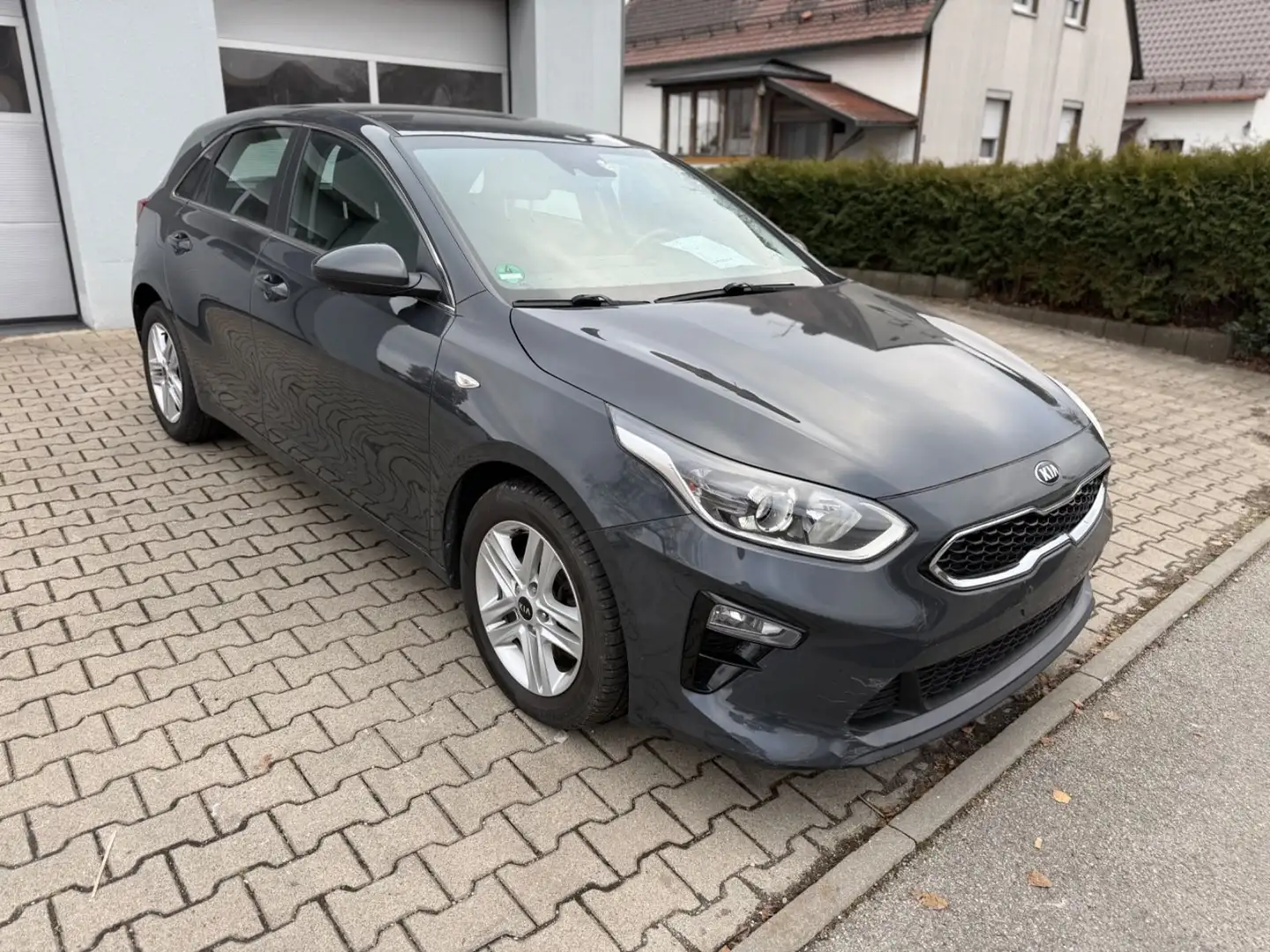 Kia Ceed / cee'd Vision I R-Kamera I Navi Automatik Grau - 1