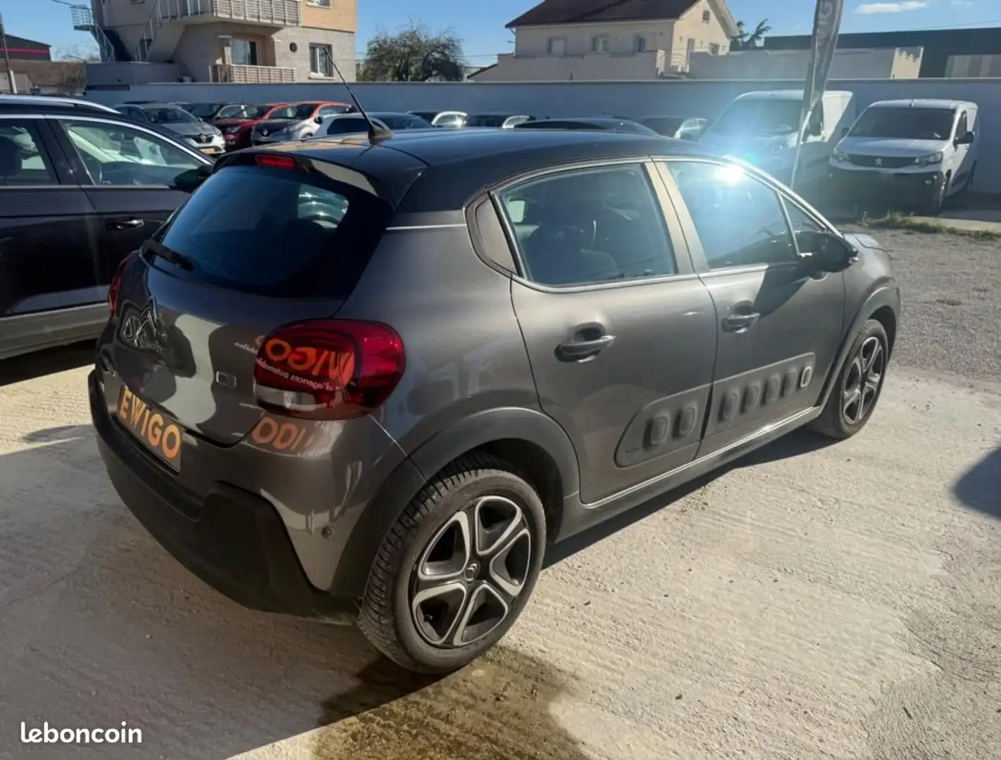 Citroen C3 Citroën 1.5 BLUEHDI 100 ch SHINE BUSINESS CAMERA DE RECUL Gris - 2