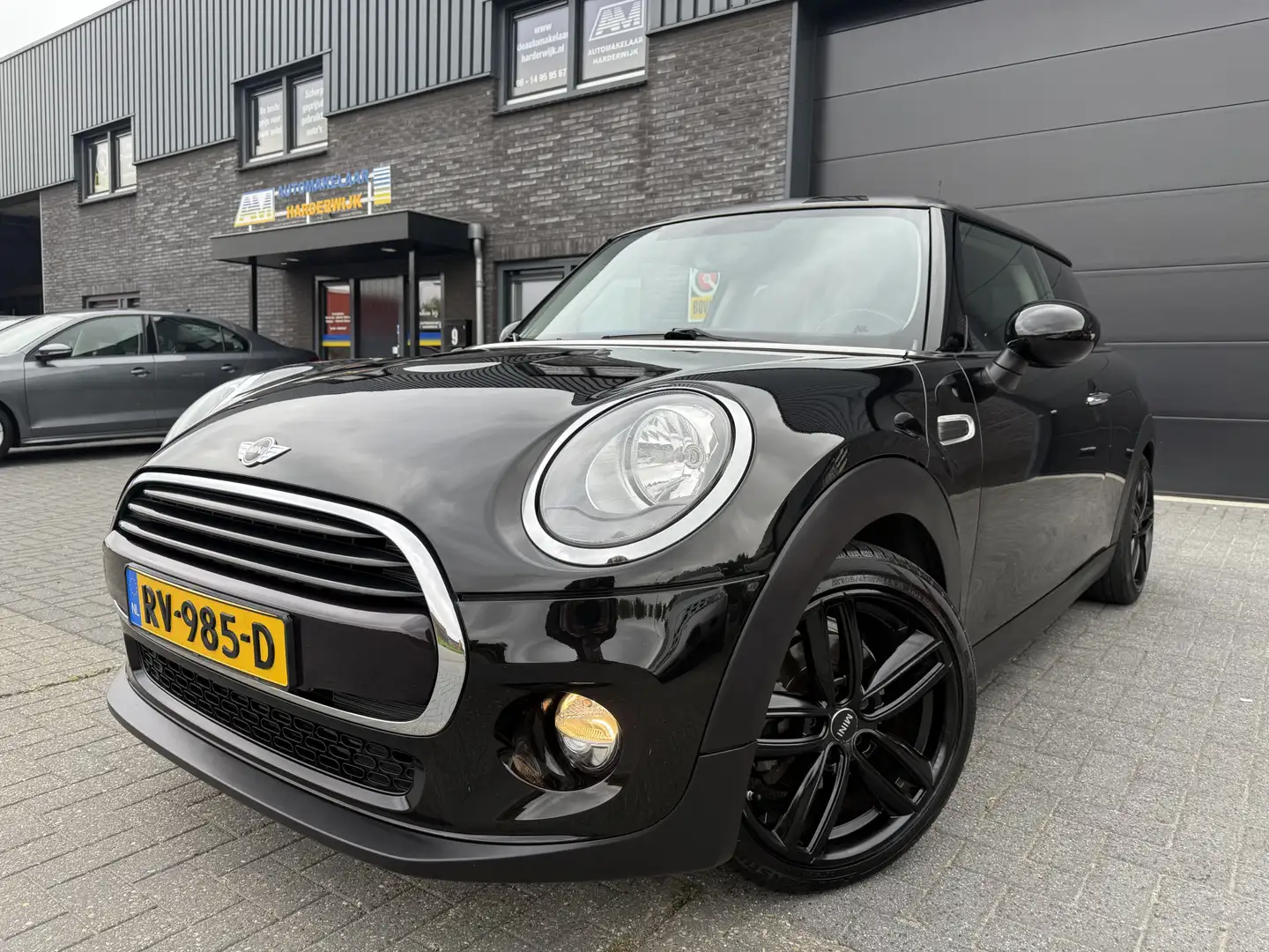 MINI Cooper Mini 1.5 Business | 12MND GARANTIE | NAVI | CRUISE Noir - 2
