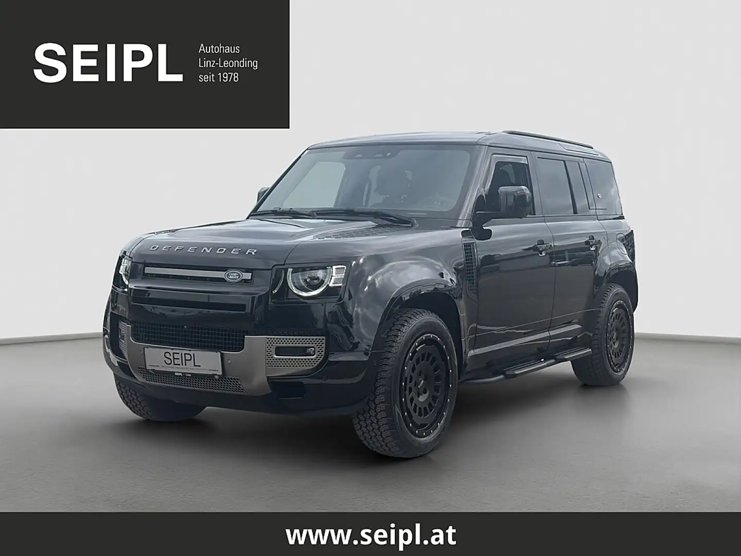 Land Rover Defender 110 P300e PHEV AWD X-Dynamic SE Aut. Schwarz - 1