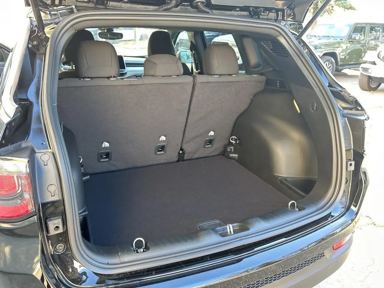 Jeep Compass снимка Jeep Compass