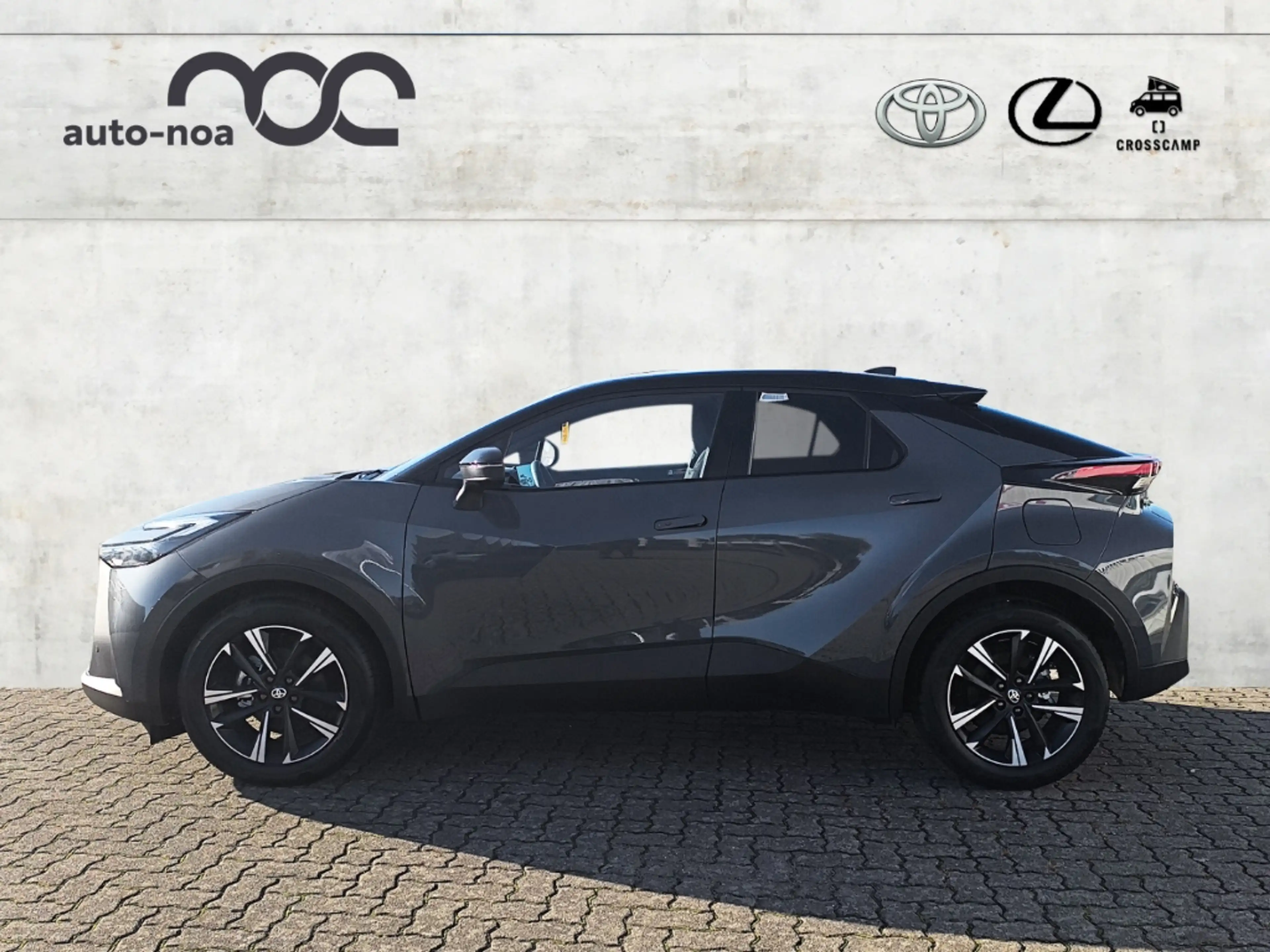 Toyota C-HR Hybrid FWD Team Deutschland Navi LED ACC El. Heckk — photo 3