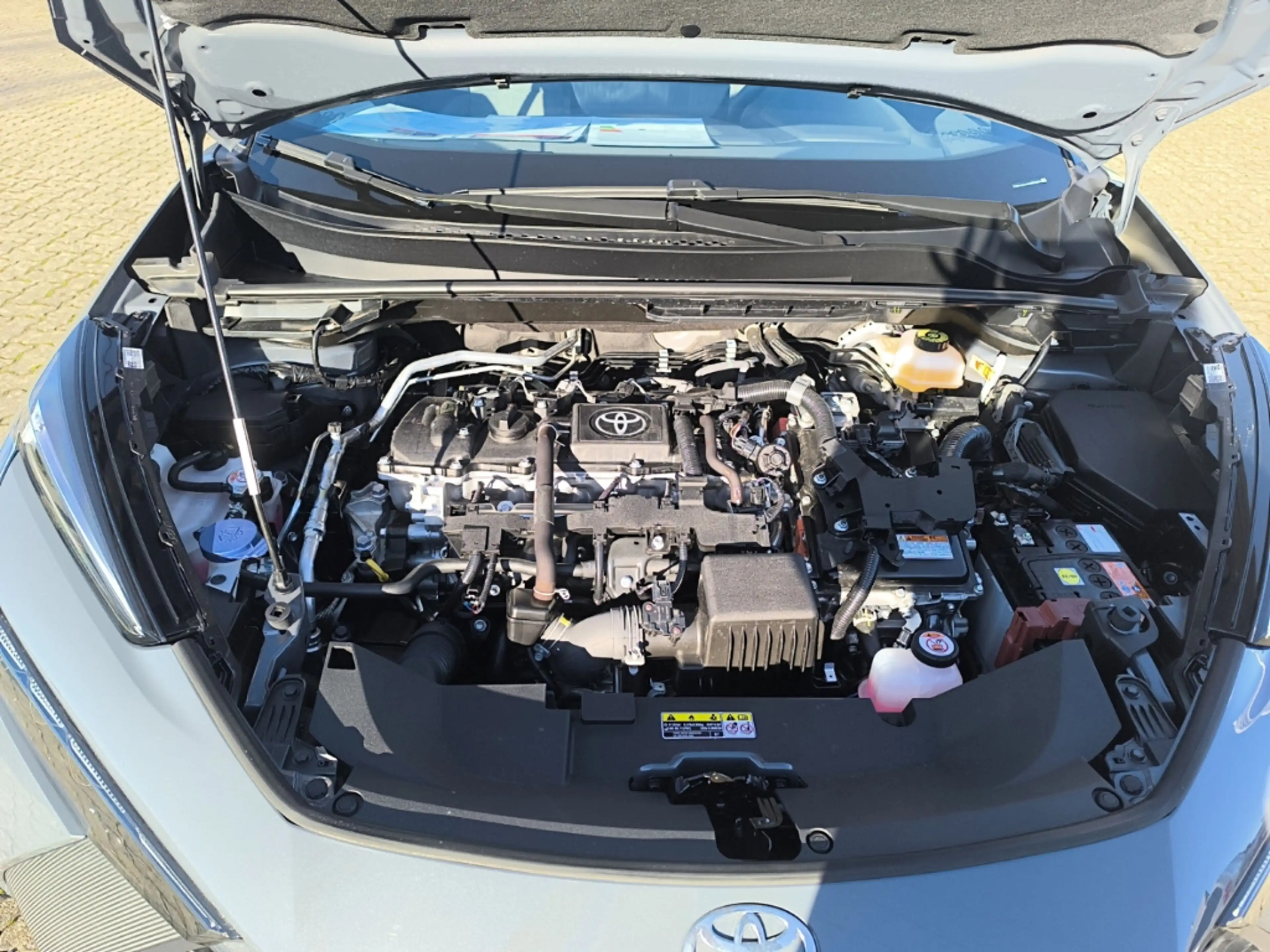 Toyota C-HR Hybrid FWD Team Deutschland Navi LED ACC El. Heckk — photo 7