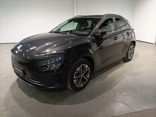 Hyundai Kona view 3