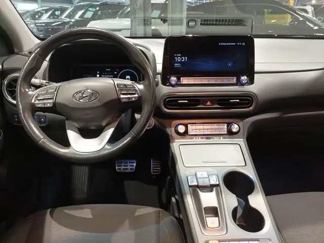 Hyundai Kona view 9