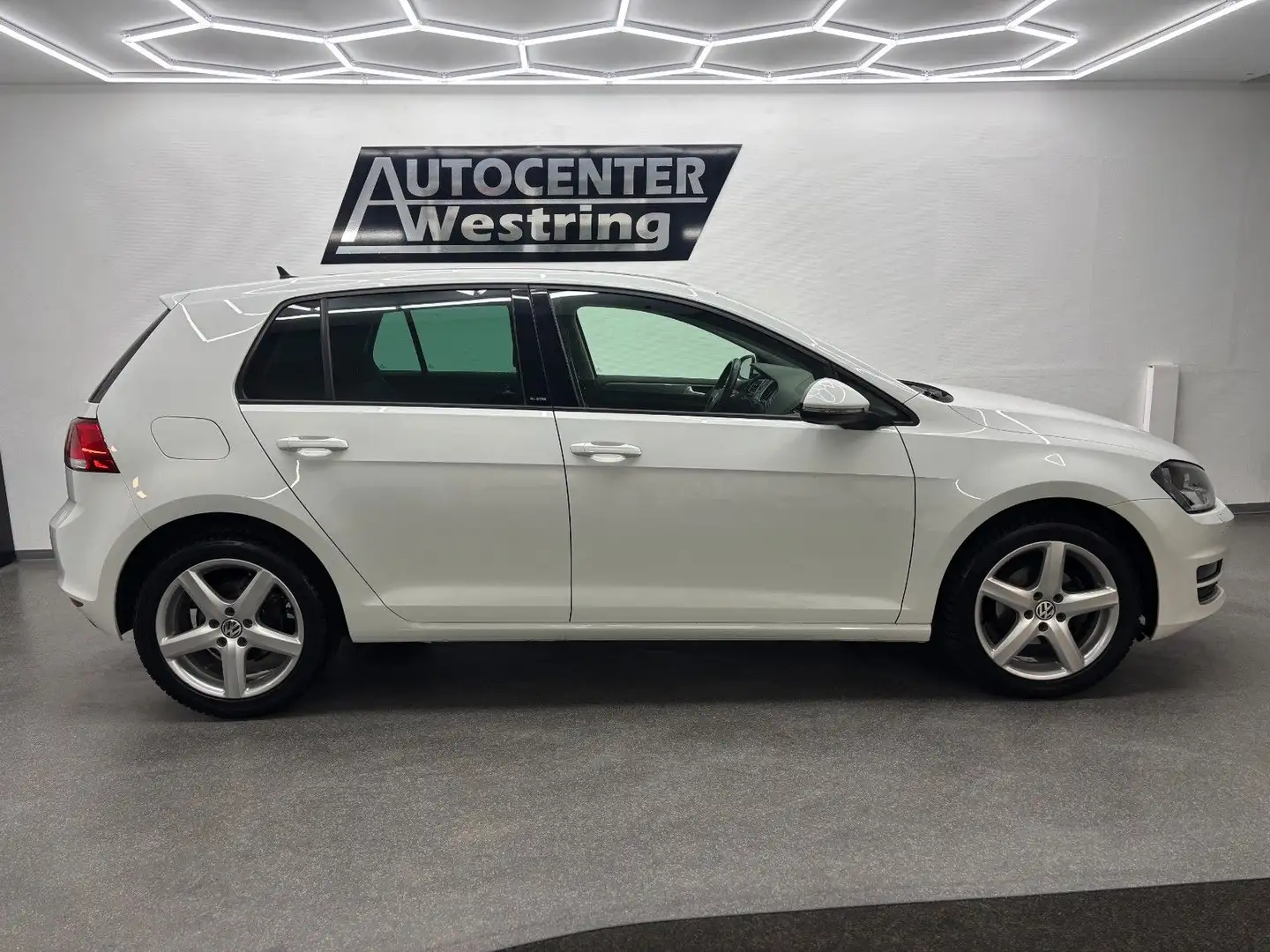 Volkswagen Golf VII 1.2TSI Lim. Allstar BMT*Navi*SHZ Weiß - 2
