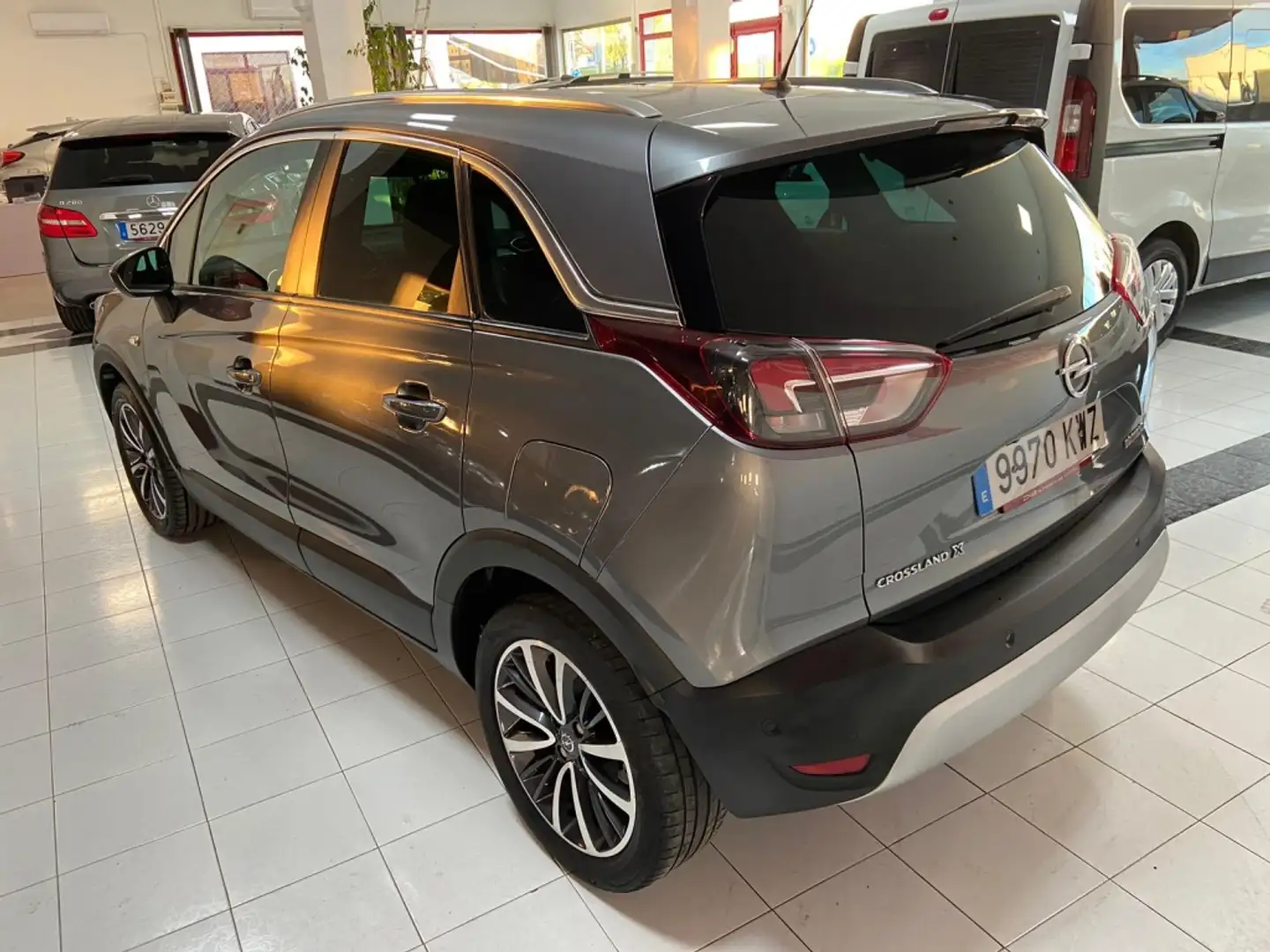 Opel Crossland X 1.5D Innovation 102 Plateado - 2