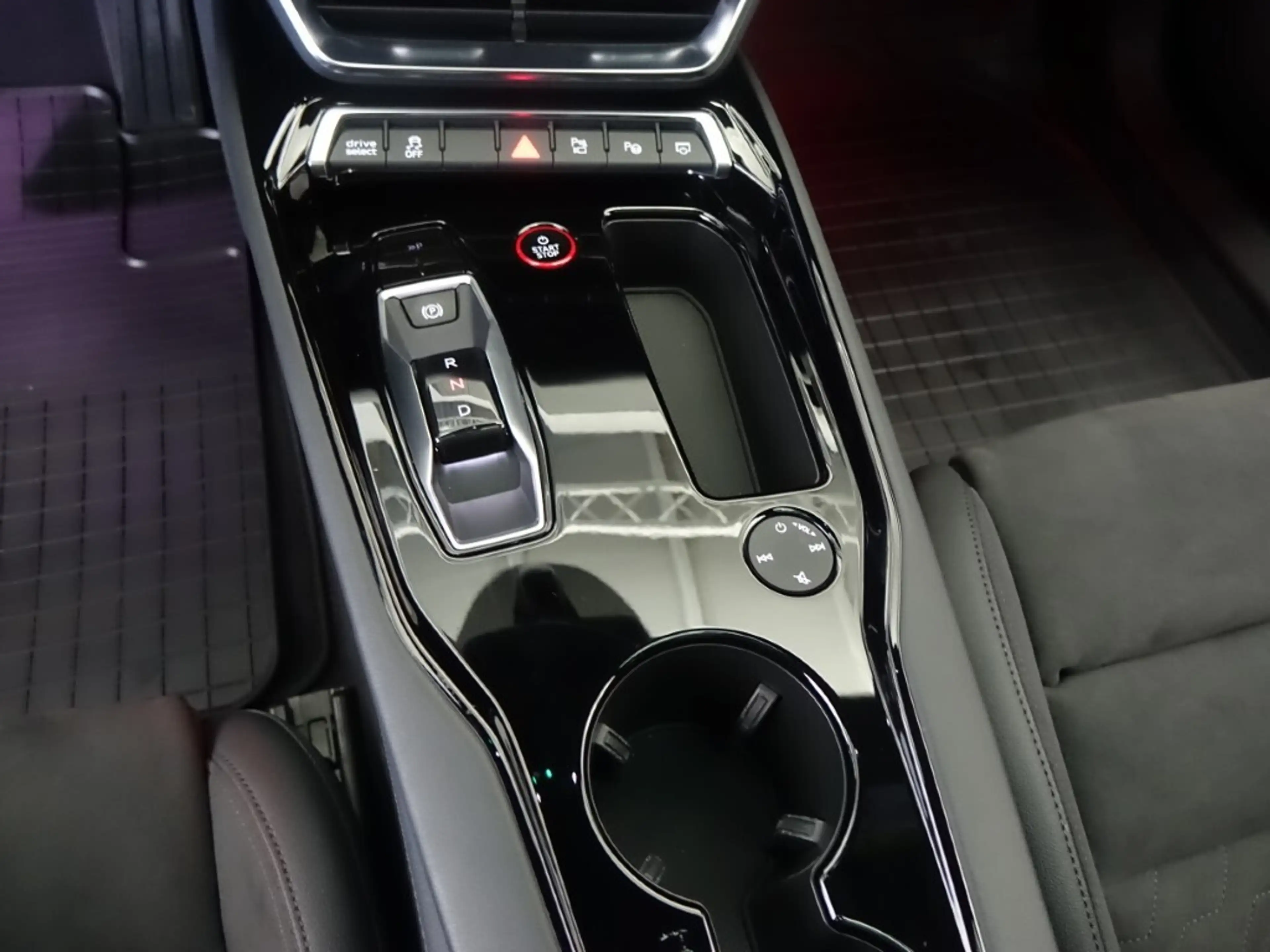 Audi e-tron GT 93,4kWh quattro *MATRIX, NAVI, PANORAMA, B&O* — photo 11