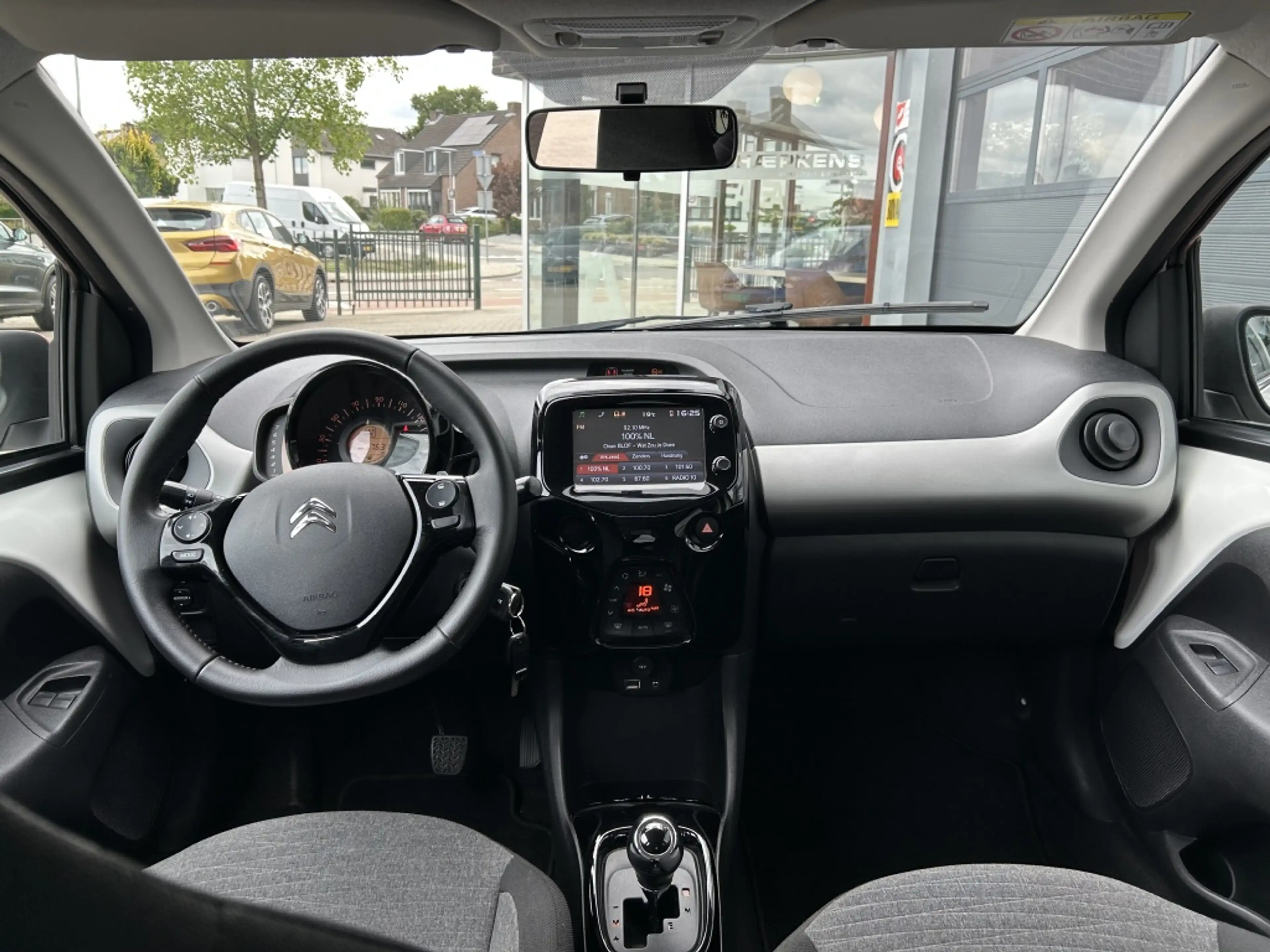Citroen C1 1.0 VTi 68PK ETG 5D Airscape AIRSCAPE SHINE — photo 5