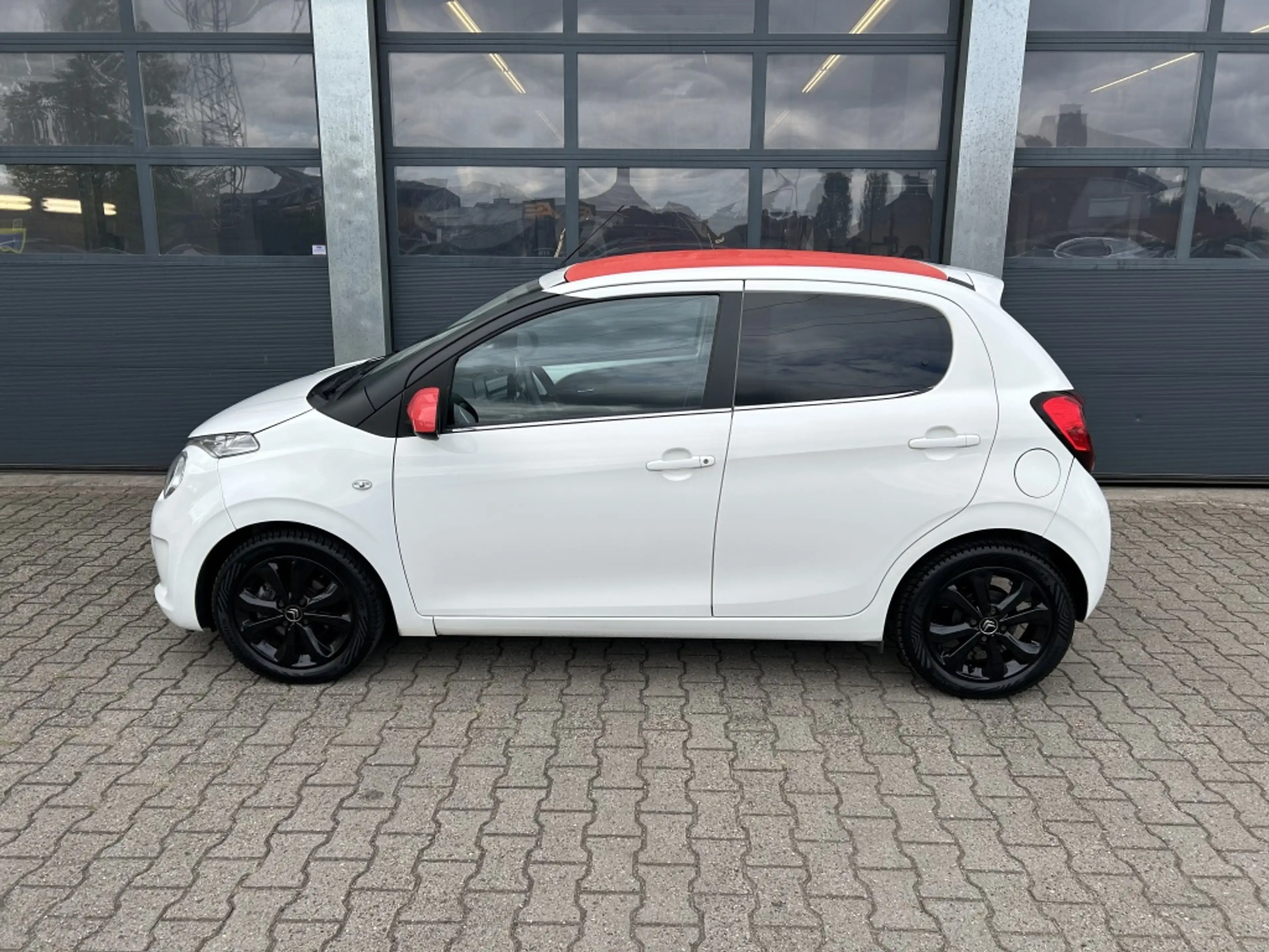 Citroen C1 1.0 VTi 68PK ETG 5D Airscape AIRSCAPE SHINE — photo 2
