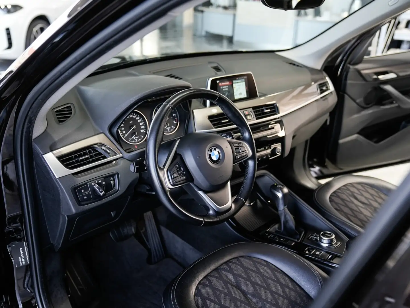 BMW X1 sDrive 18d xLine 18LM Marrone - 2