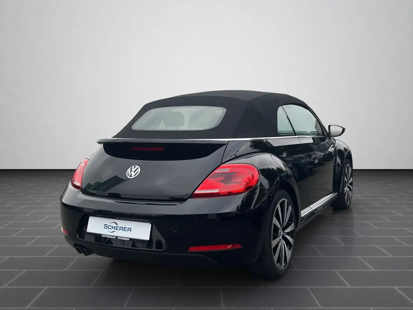 Volkswagen Beetle Cabrio 1.4 TSI Exclusive Design BMT Czarny - 2