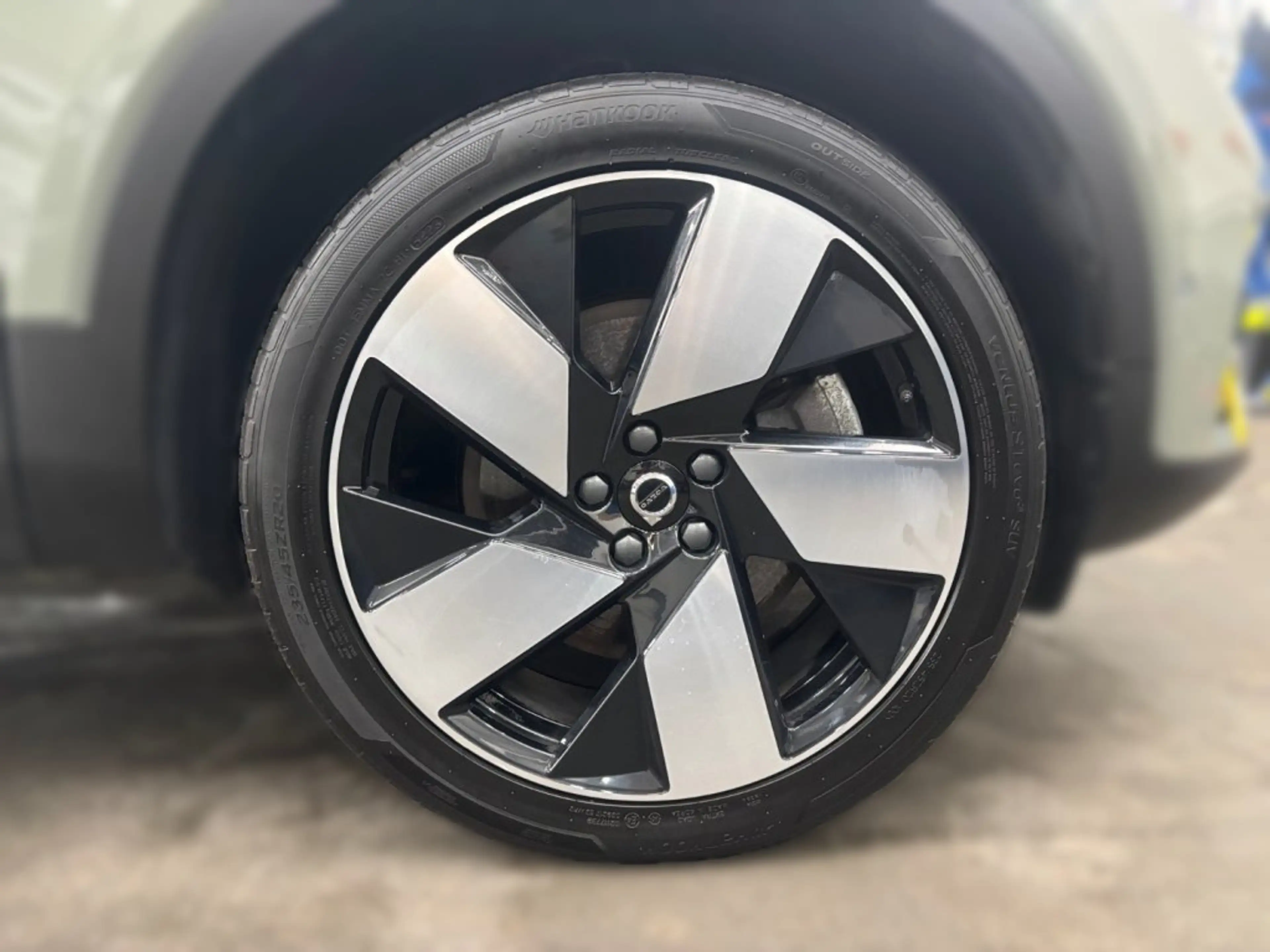 Volvo C40 AWD Recharge Twin 78kWh Ultimate — photo 9
