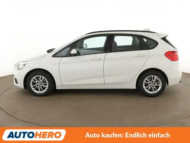 BMW 2 Series view 3