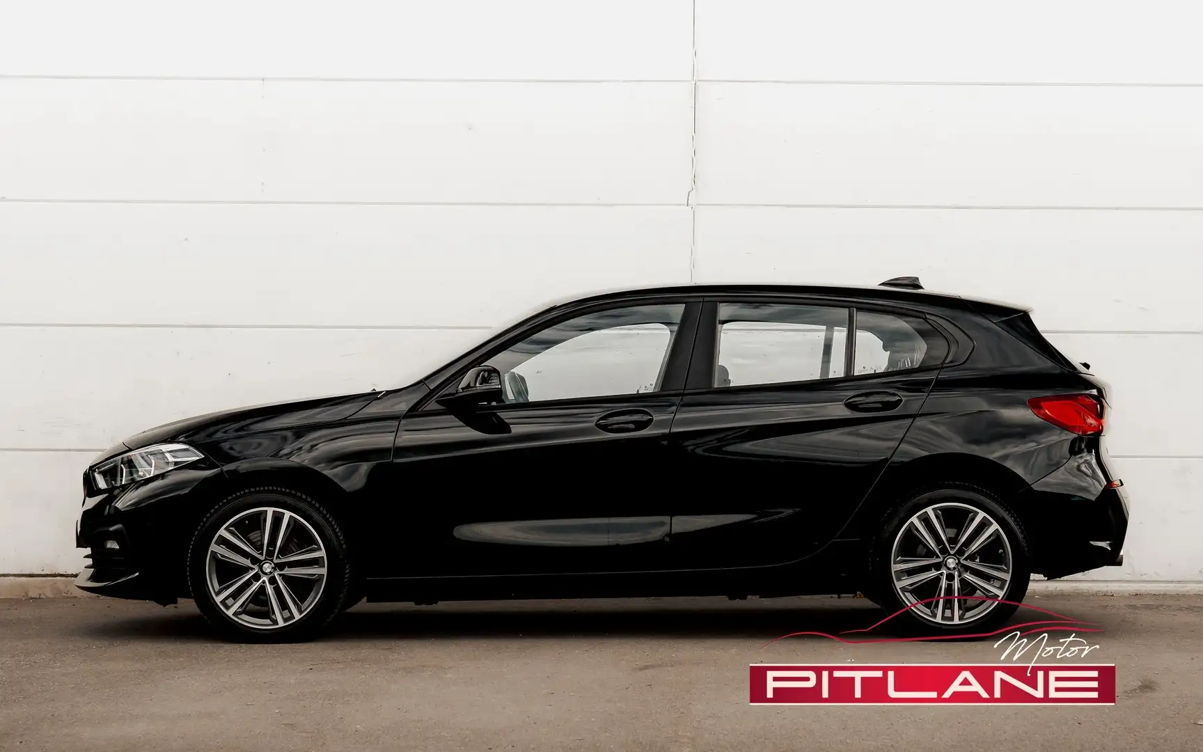 BMW 118 DA VIRTUAL-COCKPIT / FEUX LED / JANTES 17 / LANE ! Noir - 2