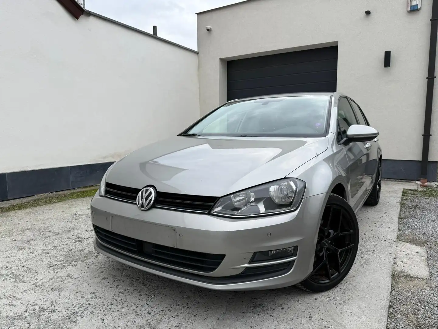 Volkswagen Golf Golf 1.2 TSI/ Parkassist/ FrontAssist/ Lez OK Zilver - 1