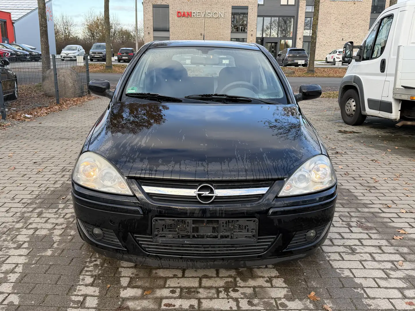 Opel Corsa 1.2 Basis Klimaauto Sitzhzg TÜV Neu Negro - 2
