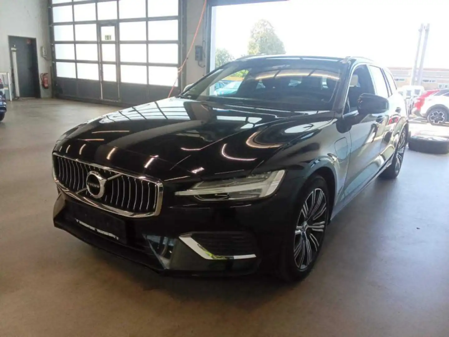 Volvo V60 T6 Recharge Inscription Expression +AHK+WR+ Nero - 1