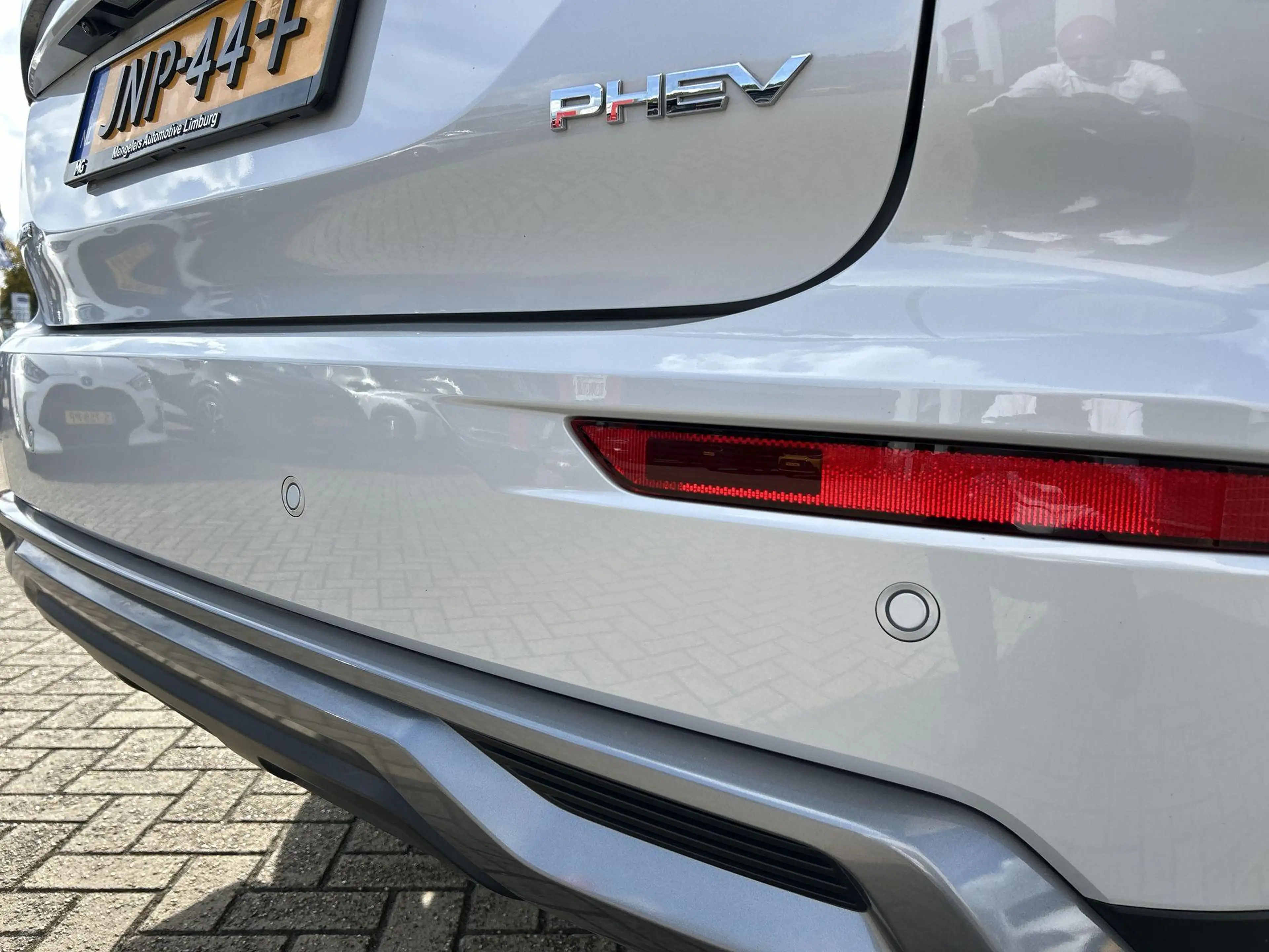 Mitsubishi Outlander 2.4 PHEV First Edition | Rijklaar | All Season Ban — photo 12