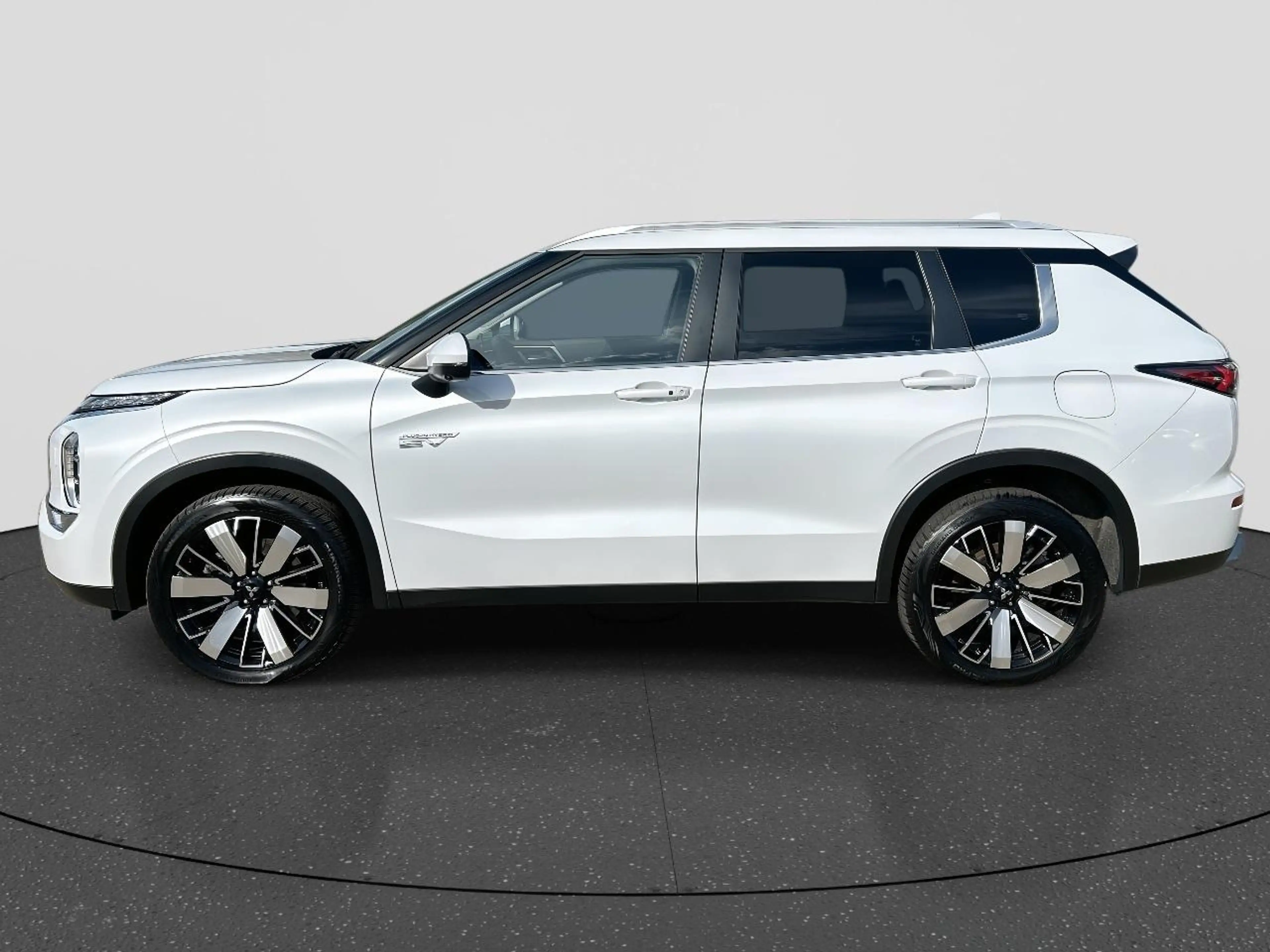 Mitsubishi Outlander 2.4 PHEV First Edition | Rijklaar | All Season Ban — photo 2