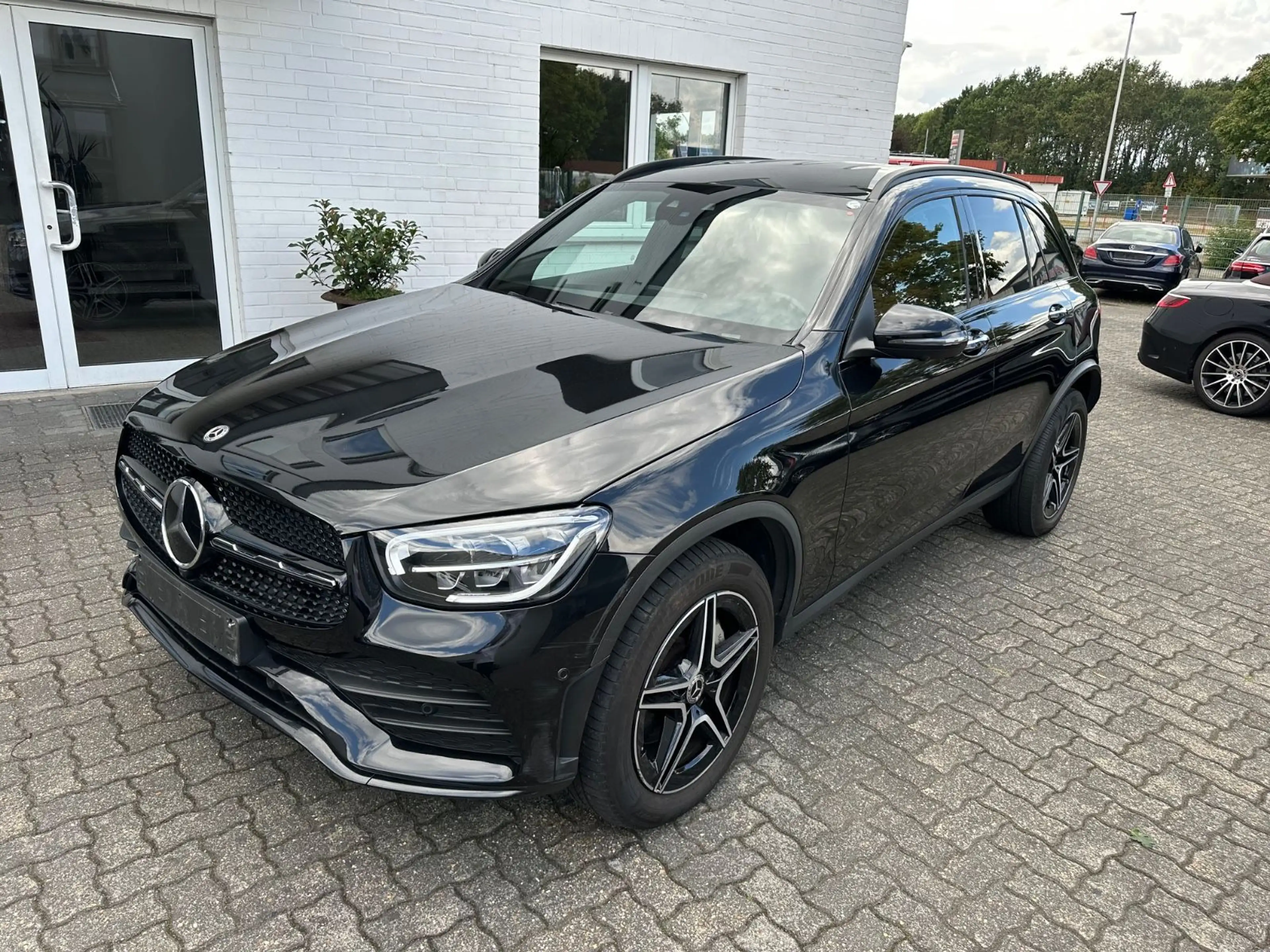 Mercedes-Benz GLC 300 e 4M AMG Line Distro KeylGo HeadUp 360°