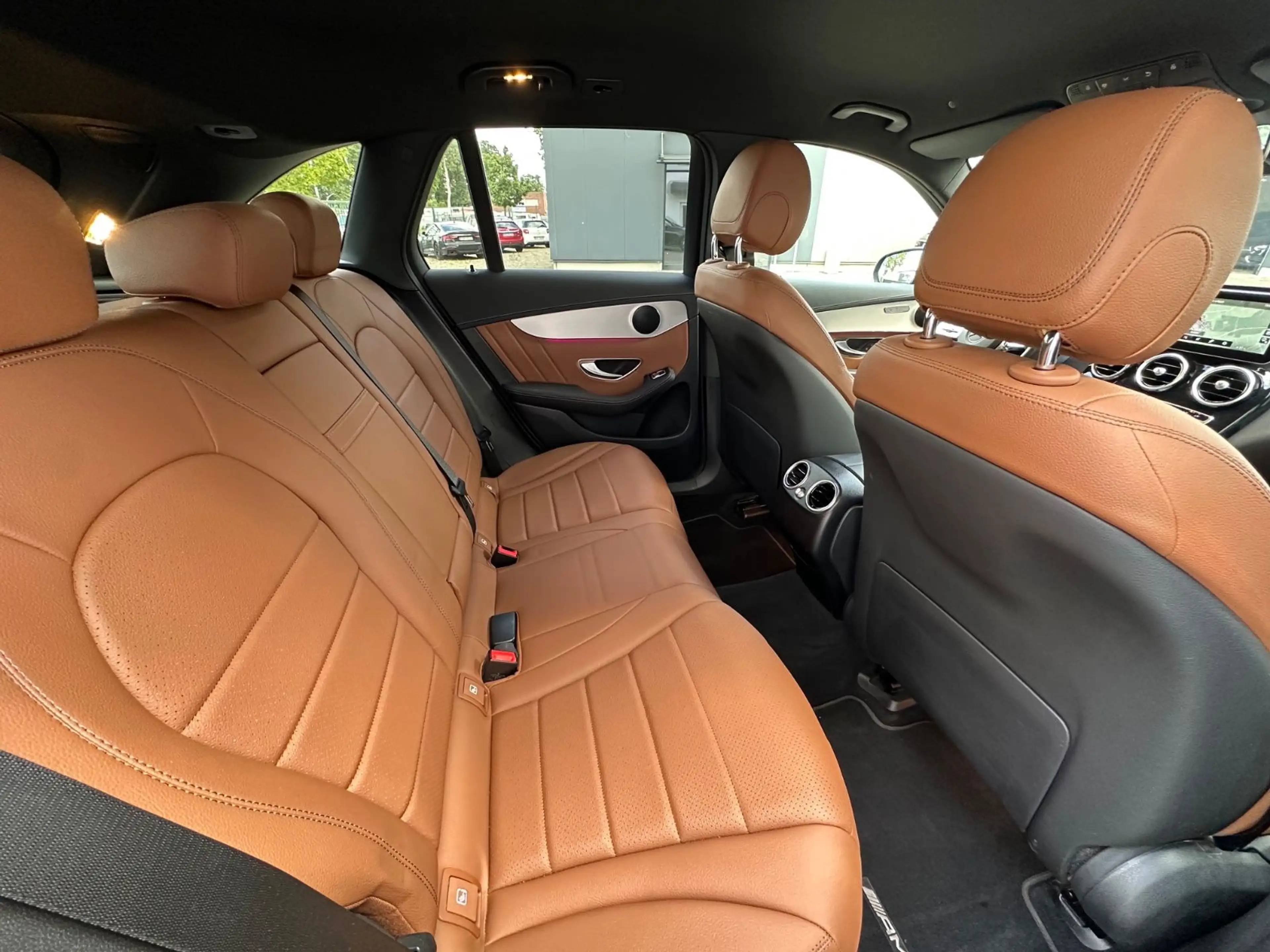 Mercedes-Benz GLC 300 e 4M AMG Line Distro KeylGo HeadUp 360° — photo 14