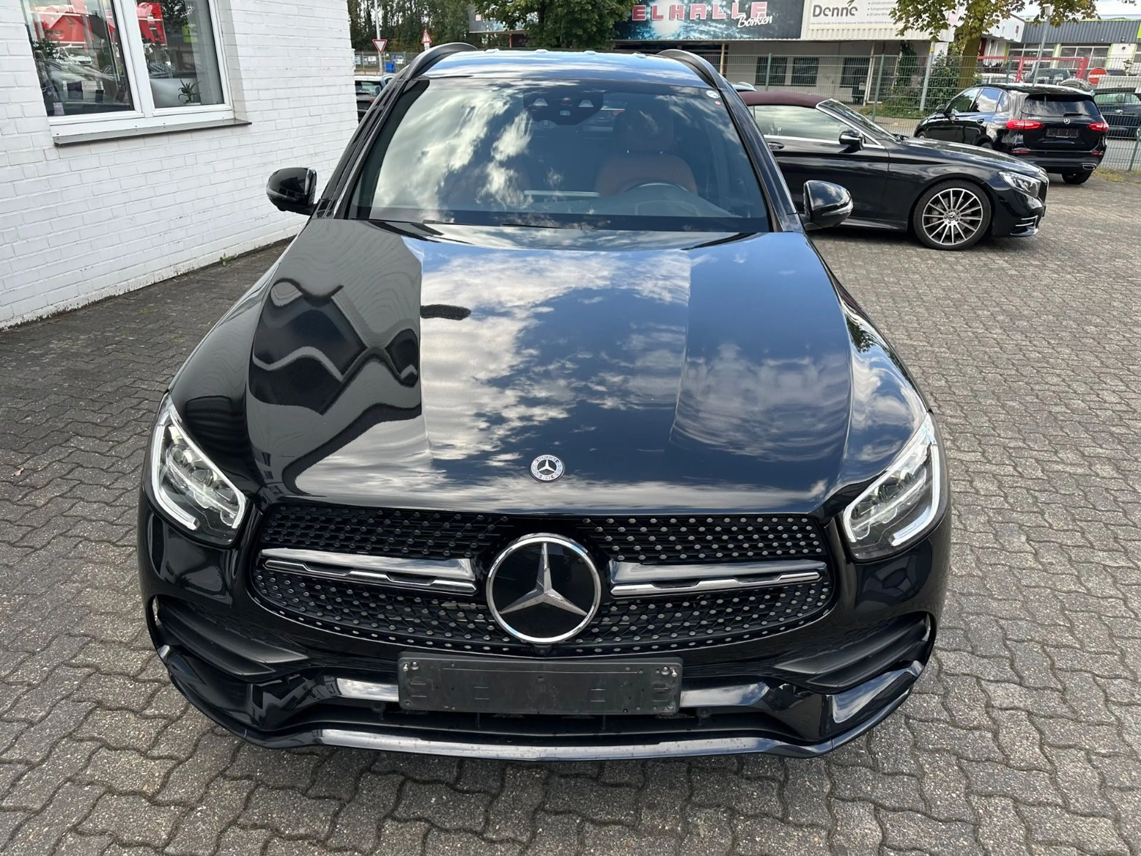 Mercedes-Benz GLC 300 e 4M AMG Line Distro KeylGo HeadUp 360° — photo 2