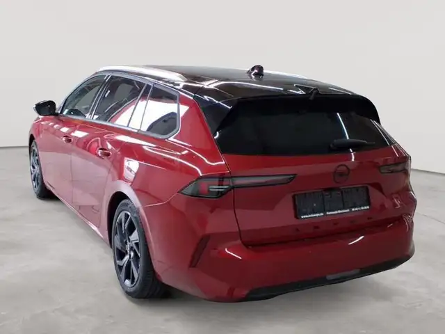 Opel Astra view 5