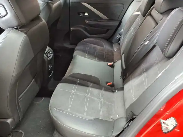 Opel Astra view 13