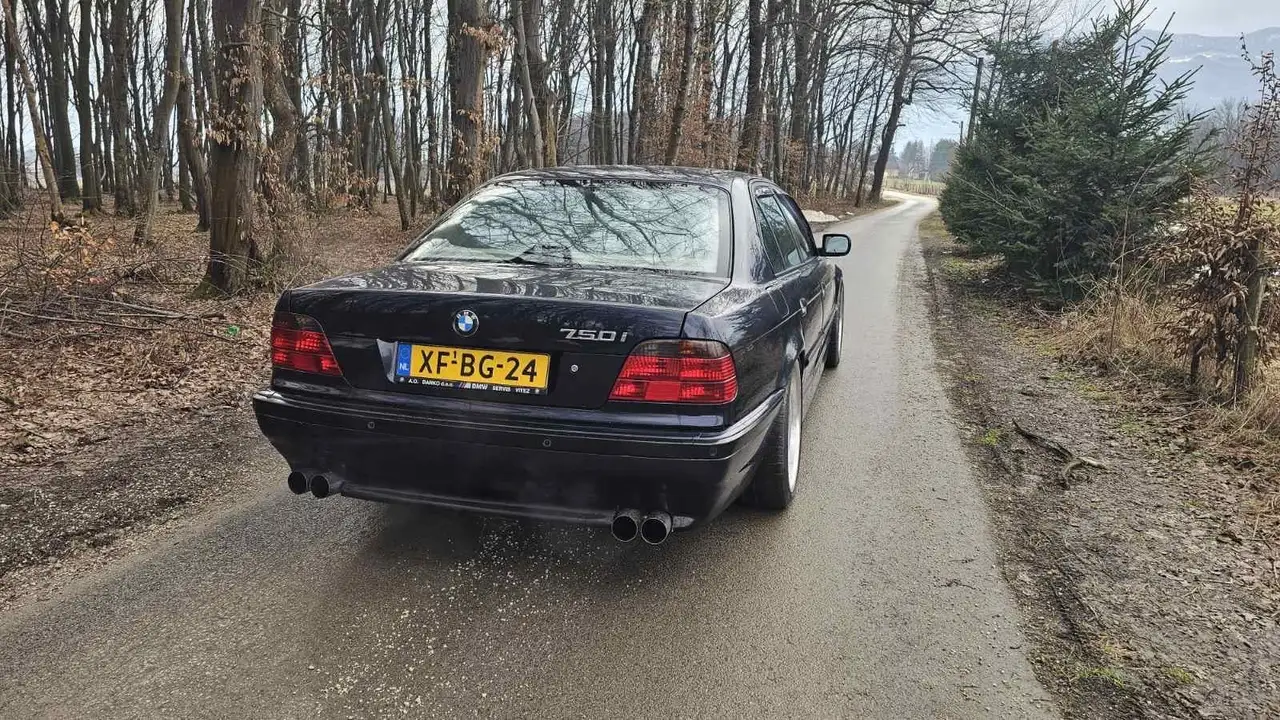 BMW 750i, foto 4