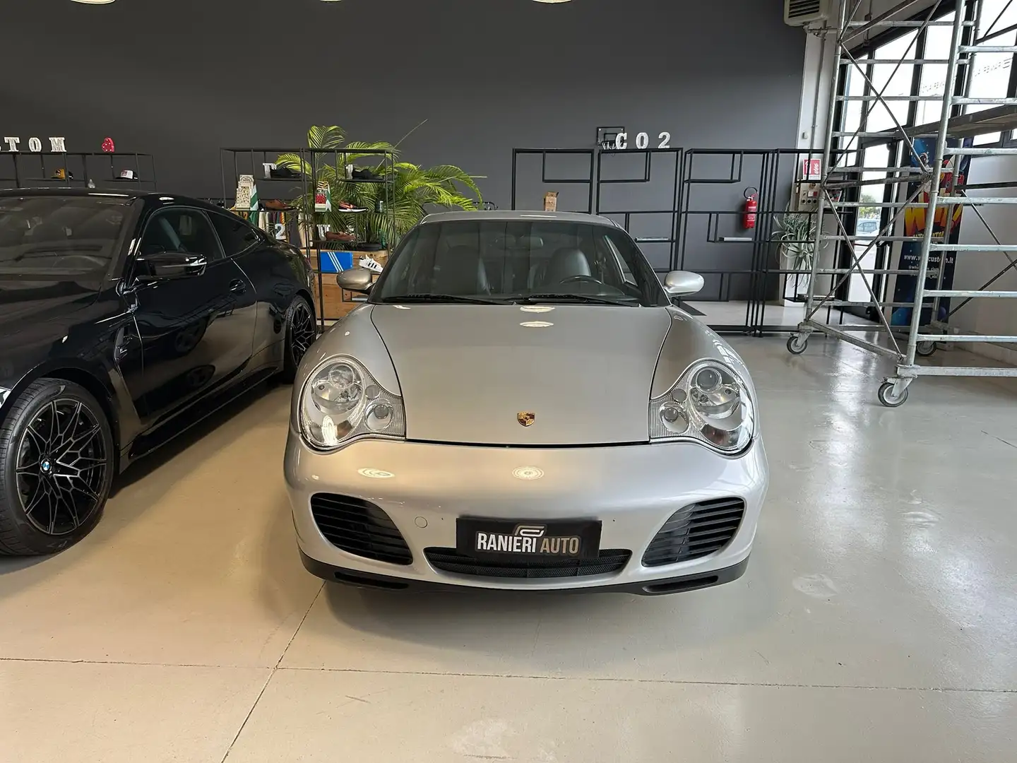 Porsche 911 Coupe 3.6 Carrera 4S Silber - 2