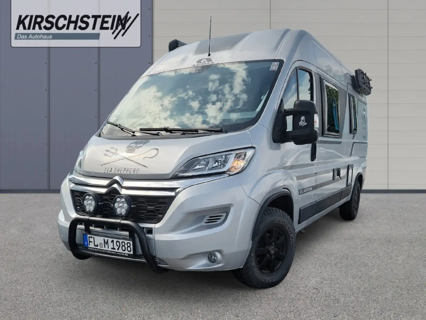 Adria Twin 600 SP OffRoad Markise Winterfest Solar AHK Argent - 1