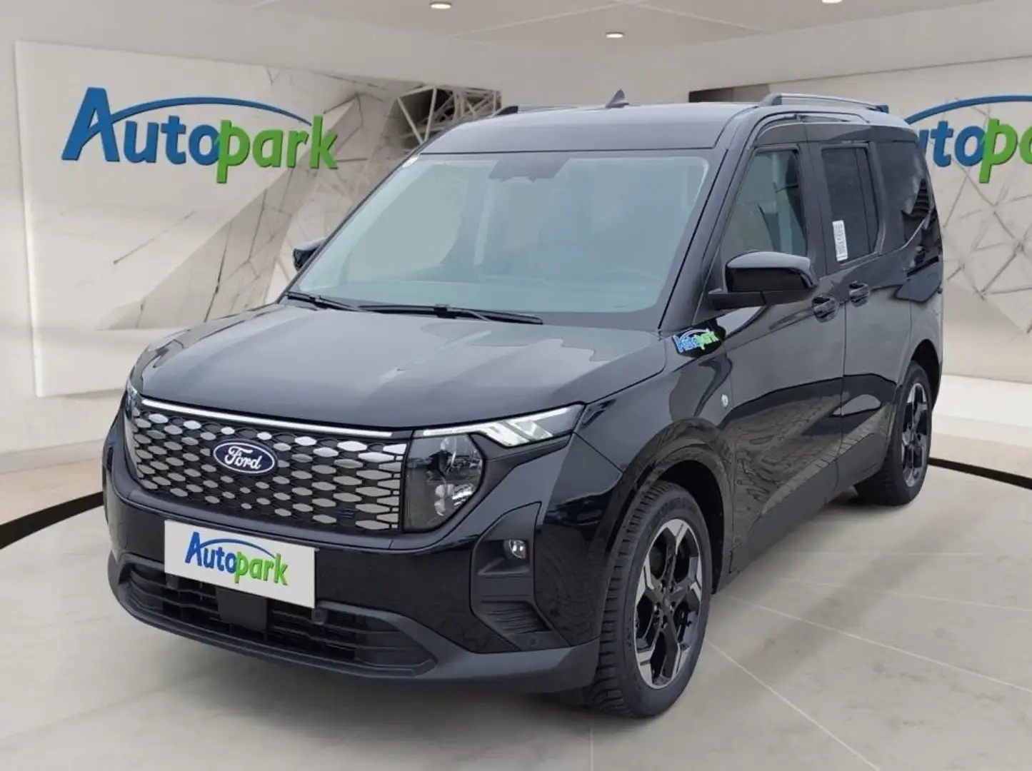 Ford Tourneo Courier Elektro Titanium Schwarz - 1