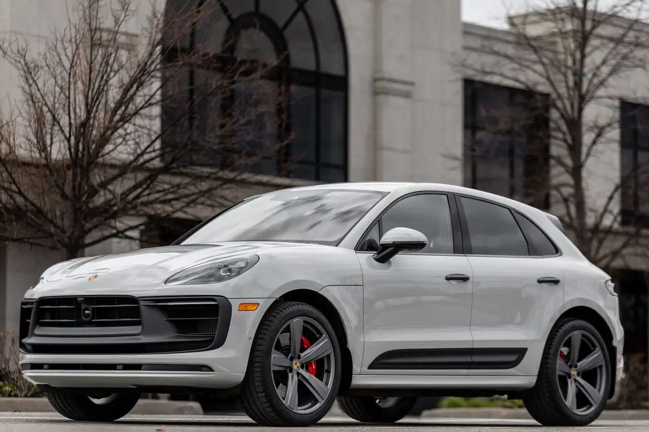 2025 Porsche Macan