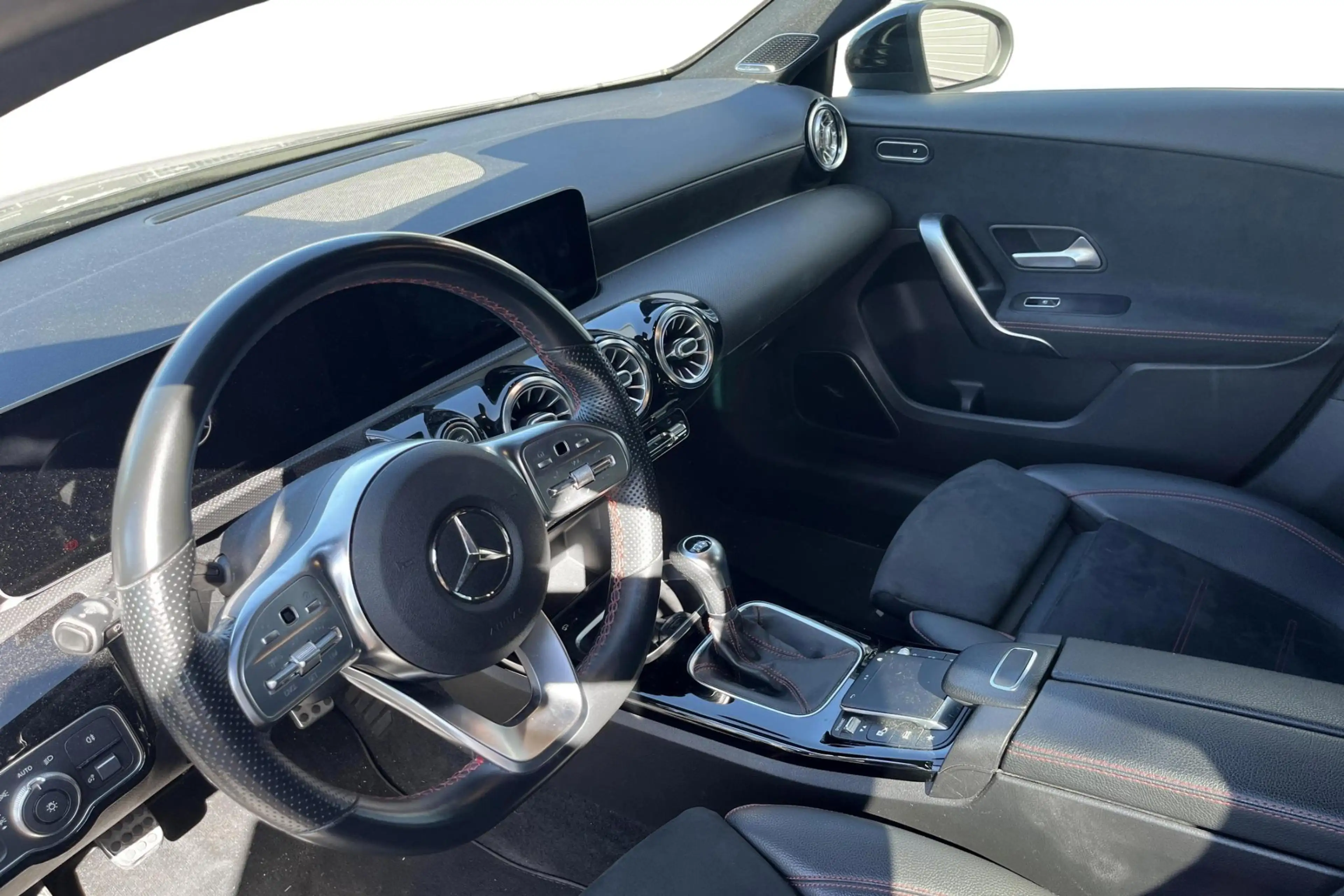 Mercedes-Benz A 200 A — photo 11